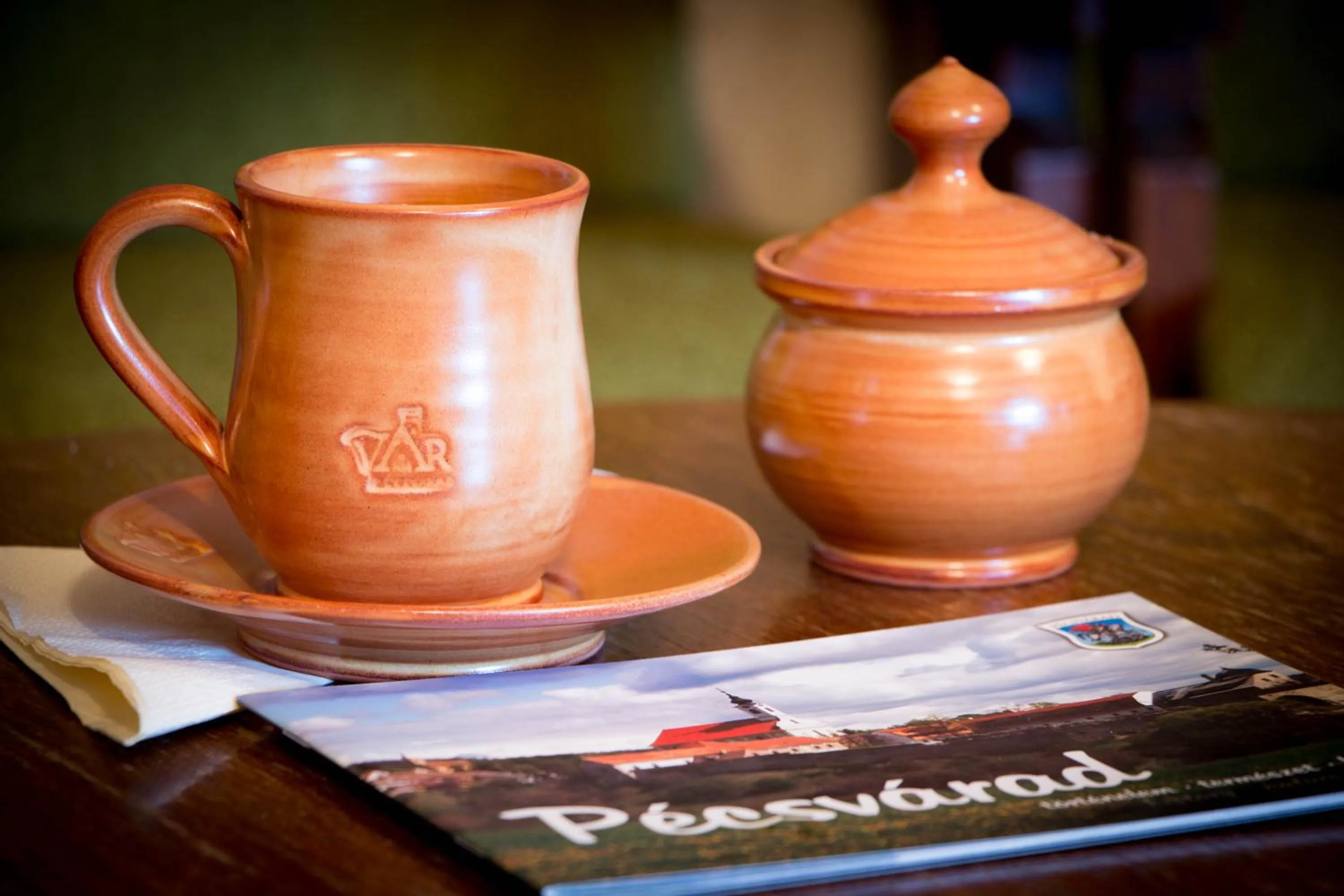 Restaurant/places to eat in István Király Szálló