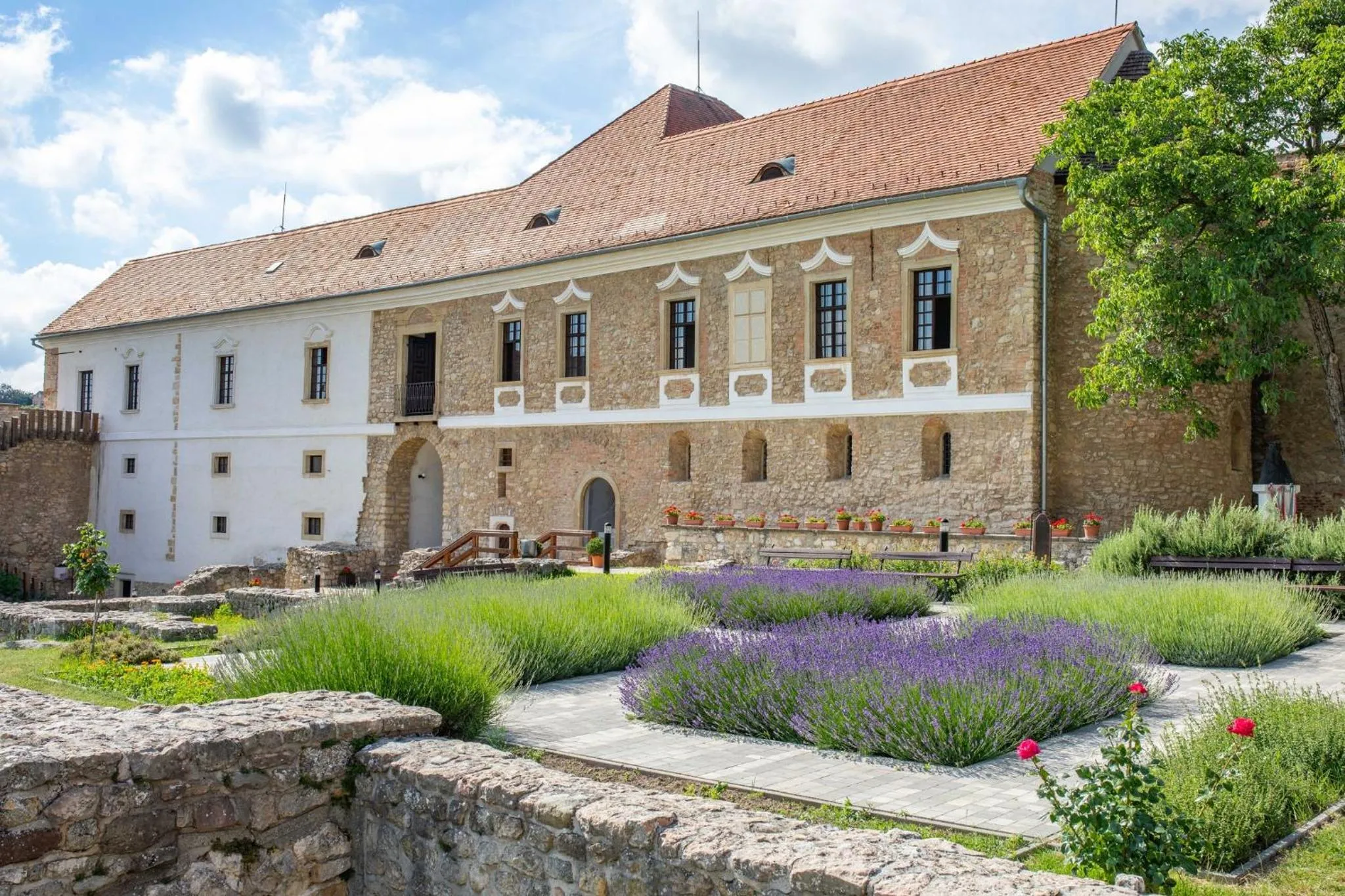 István Király Szálló