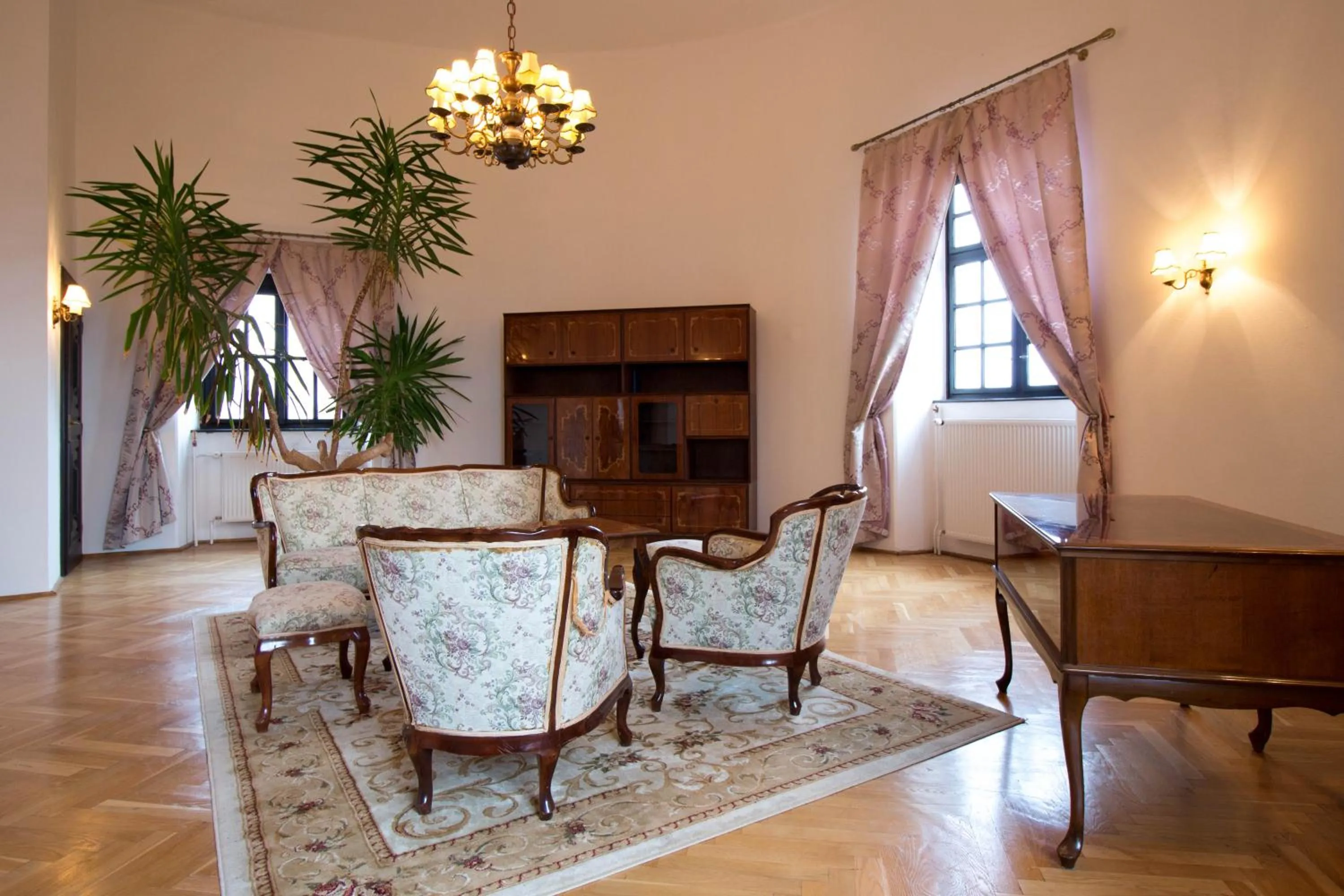 Living room in István Király Szálló