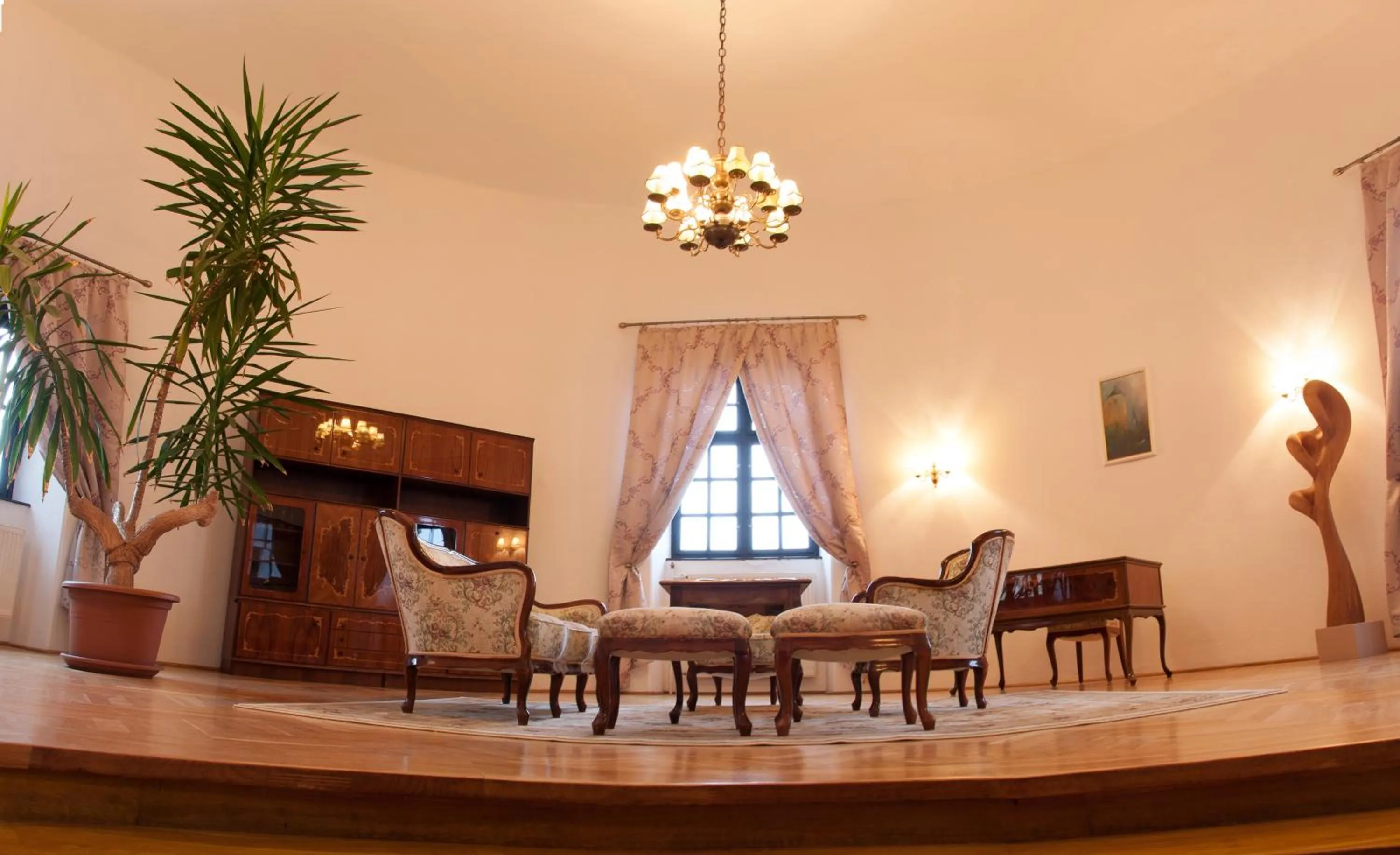 Living room in István Király Szálló