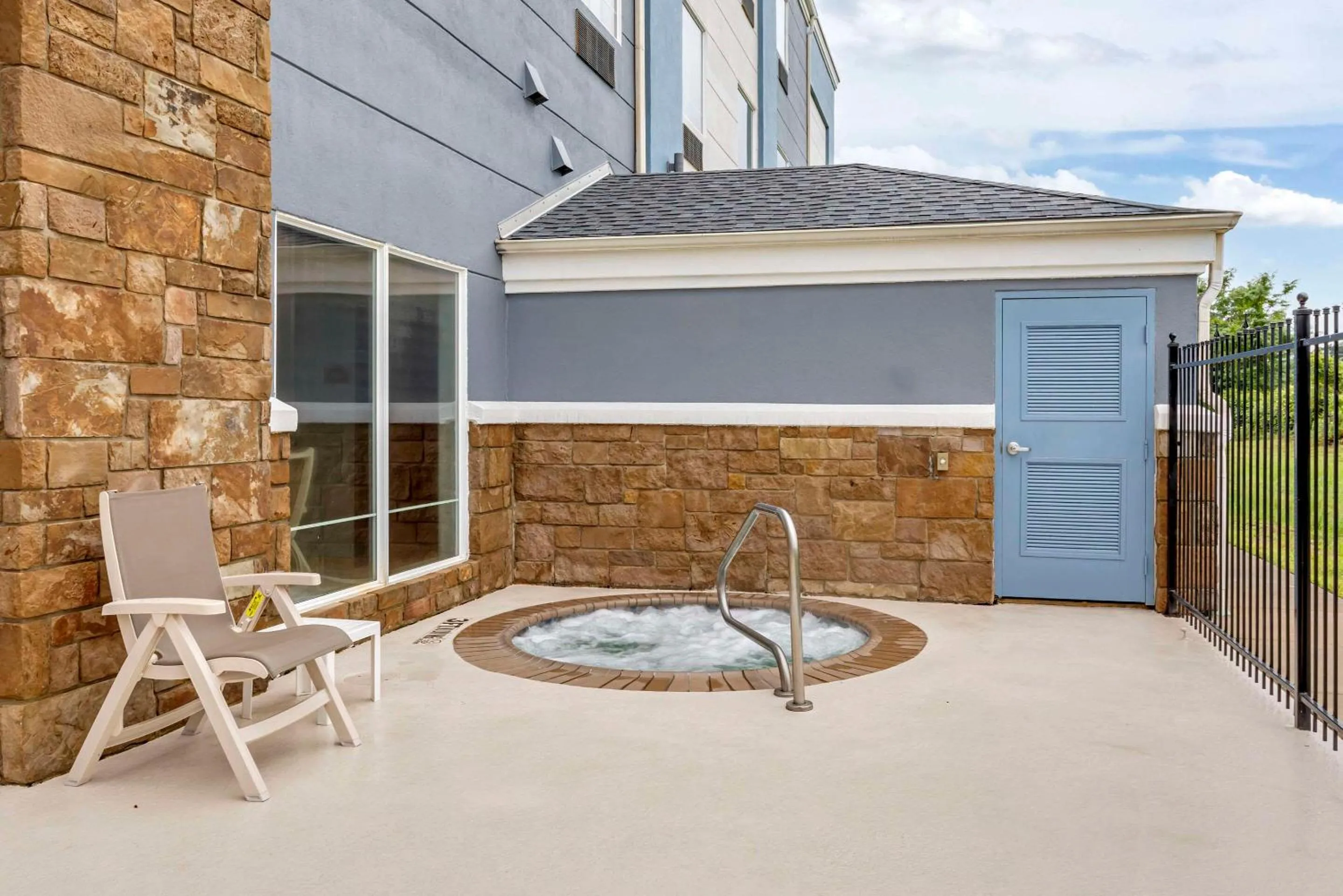 Spa and wellness centre/facilities in Comfort Suites Palestine