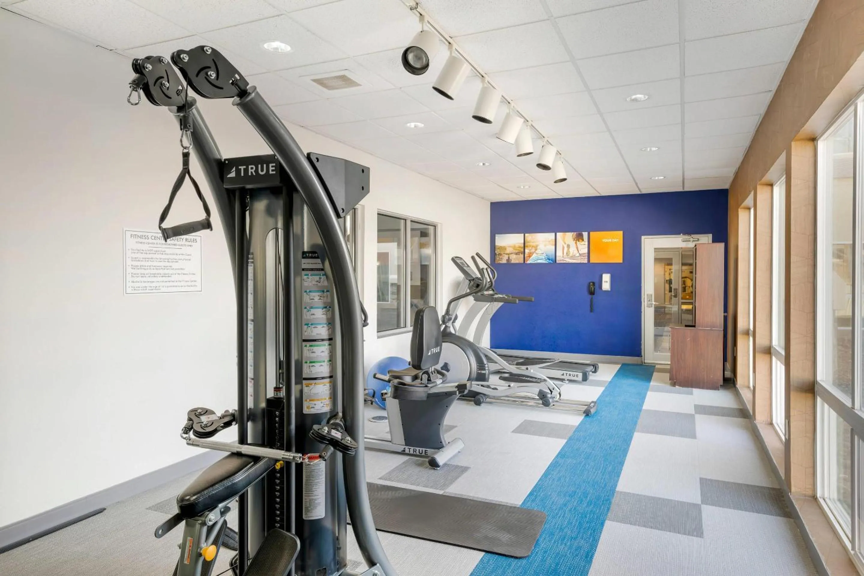 Fitness centre/facilities in Comfort Suites Pecos