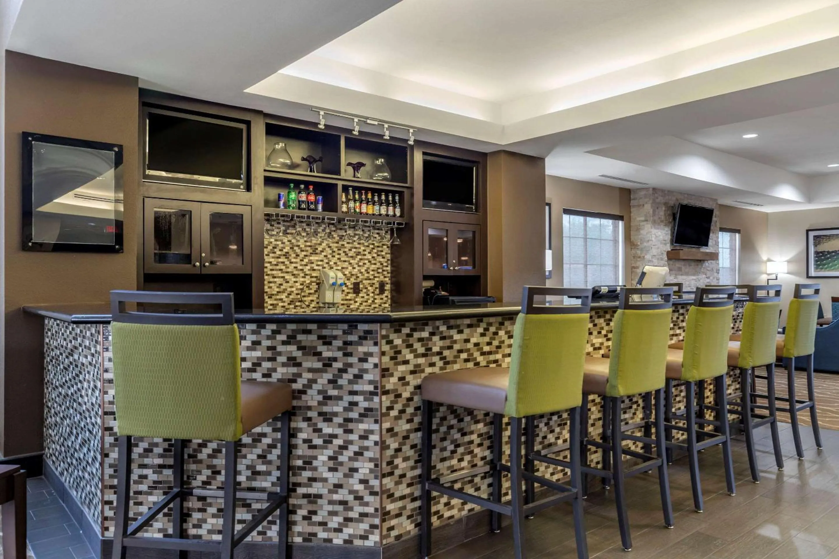 Lounge or bar in Comfort Suites Buda - Austin South