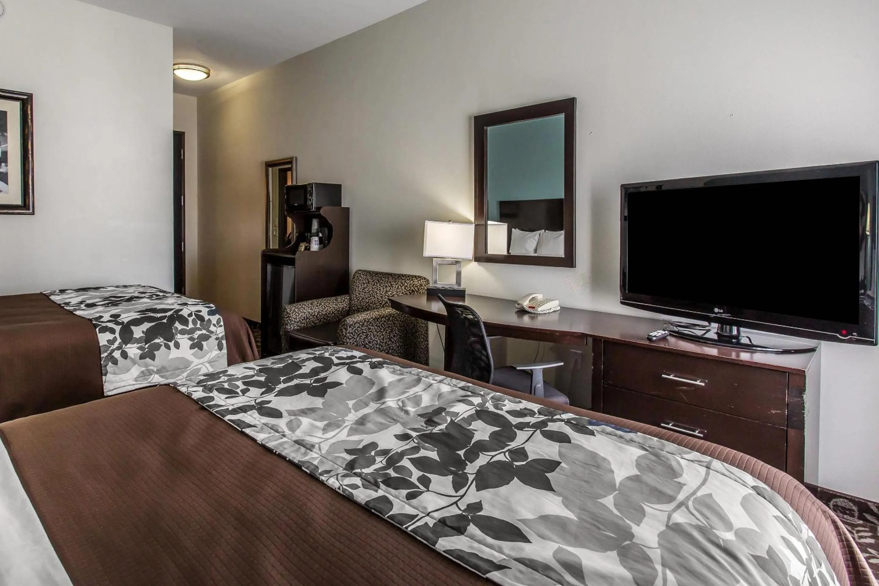 Bedroom, Bed in Sleep Inn & Suites West Medical Center