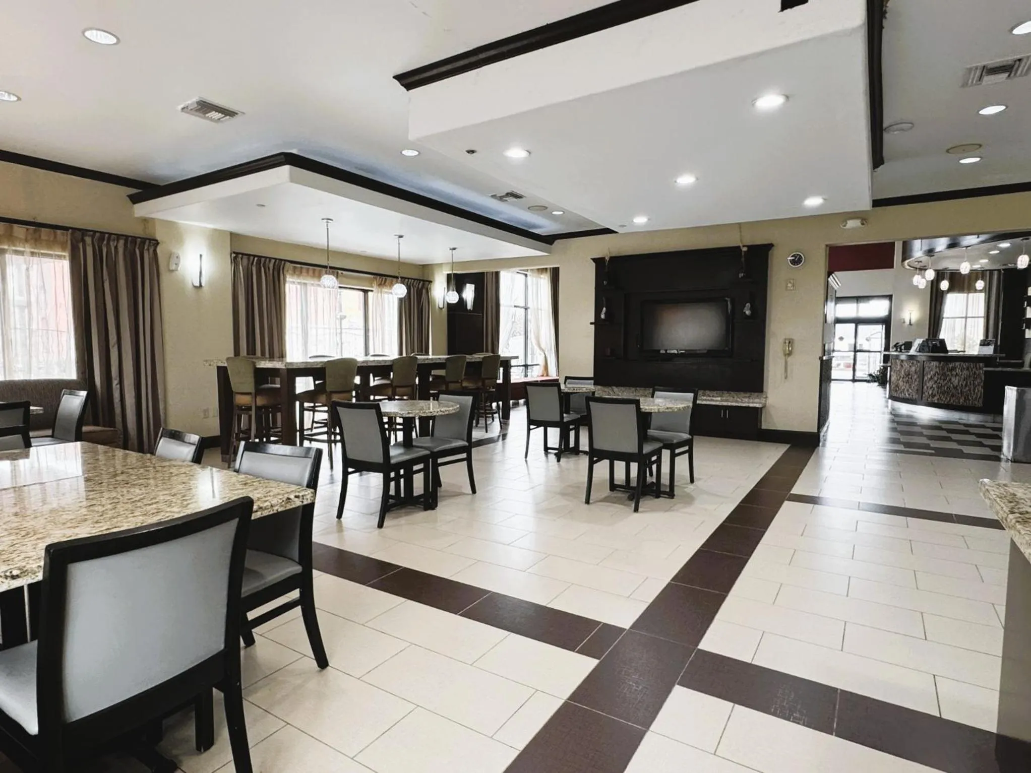 Breakfast in Baymont by Wyndham Jewett