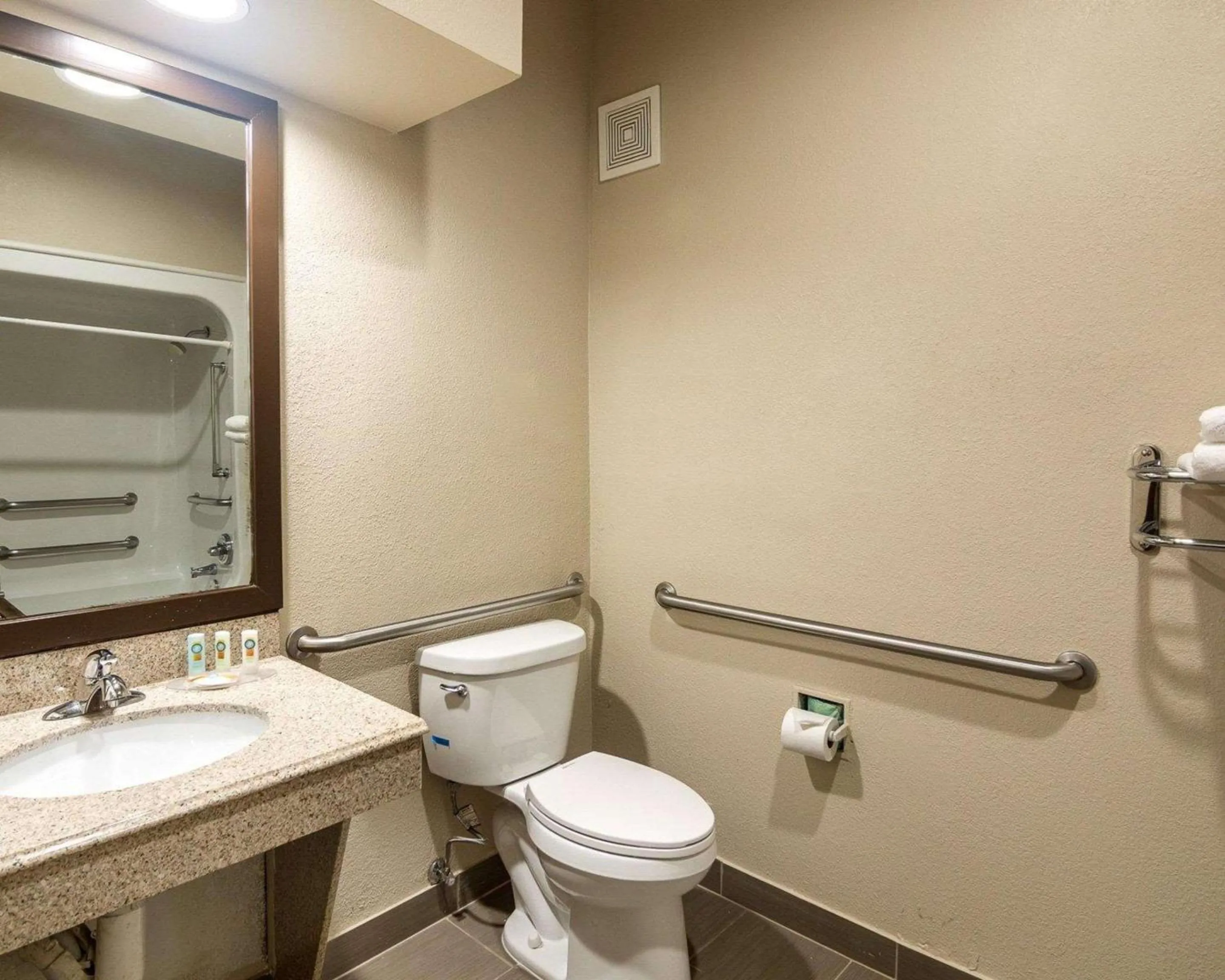 Bathroom in Days Inn by Wyndham Fort Worth North / Fossil Creek