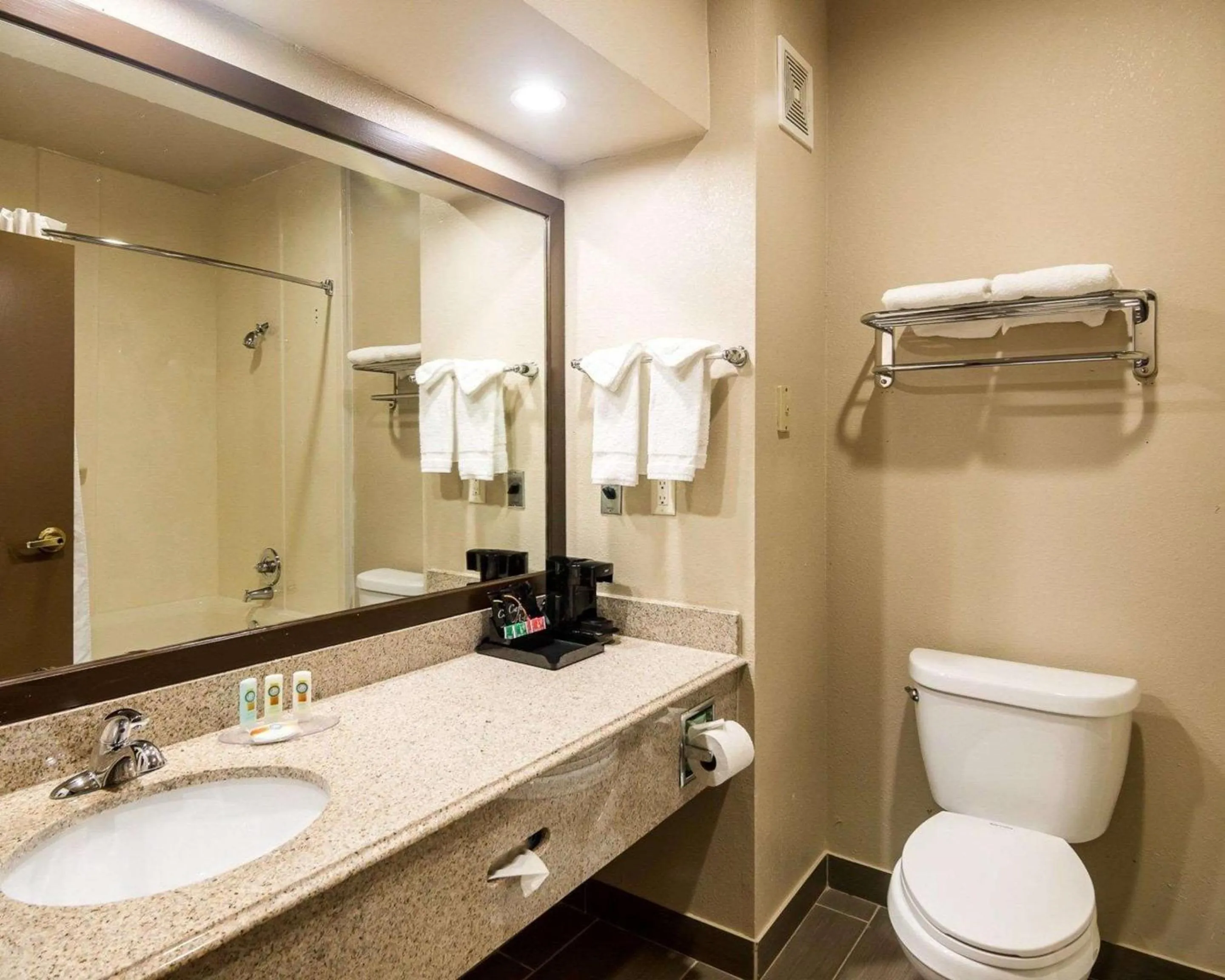 Bathroom in Days Inn by Wyndham Fort Worth North / Fossil Creek
