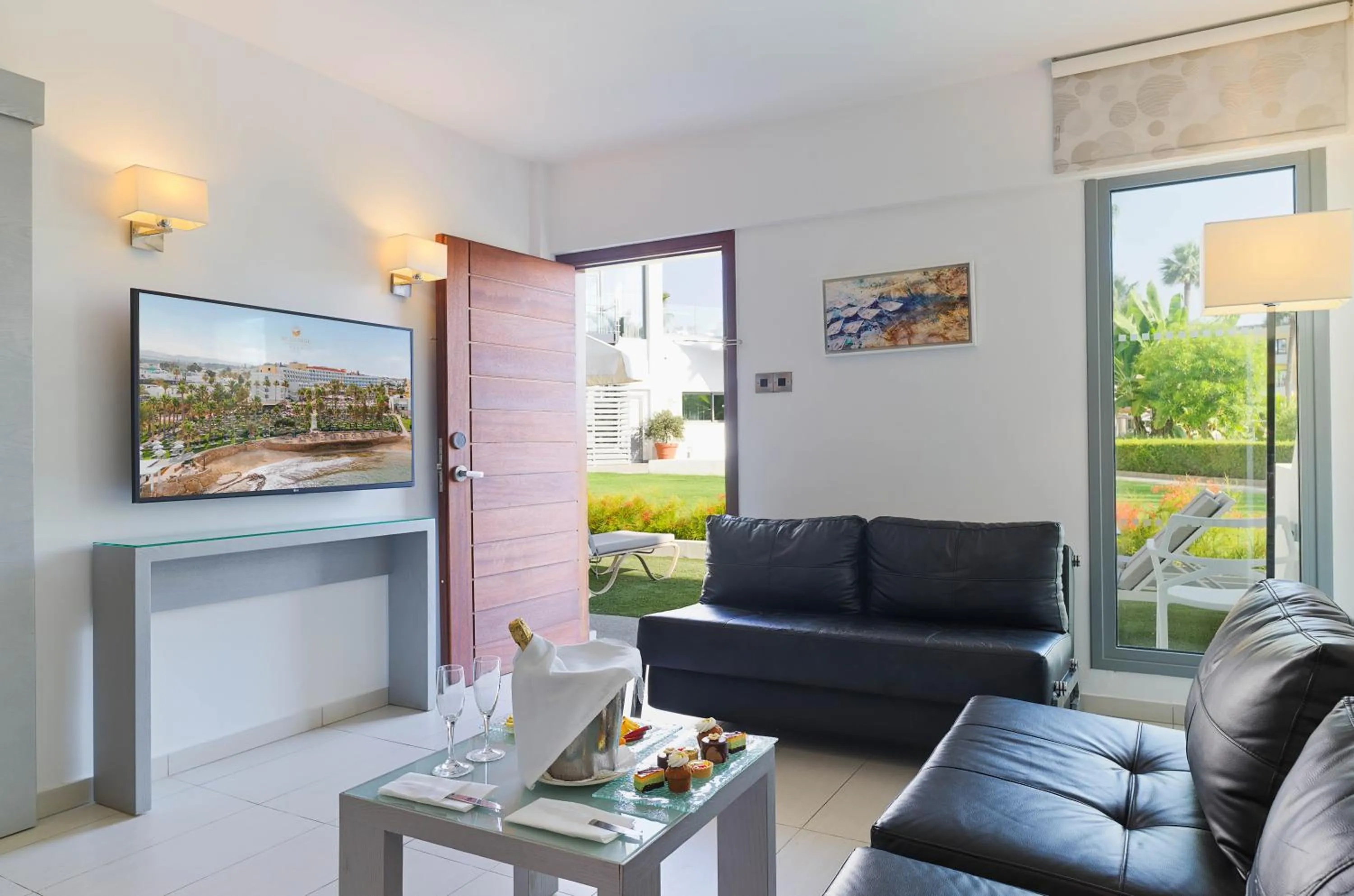 Living room in St George Beach Hotel & Spa Resort