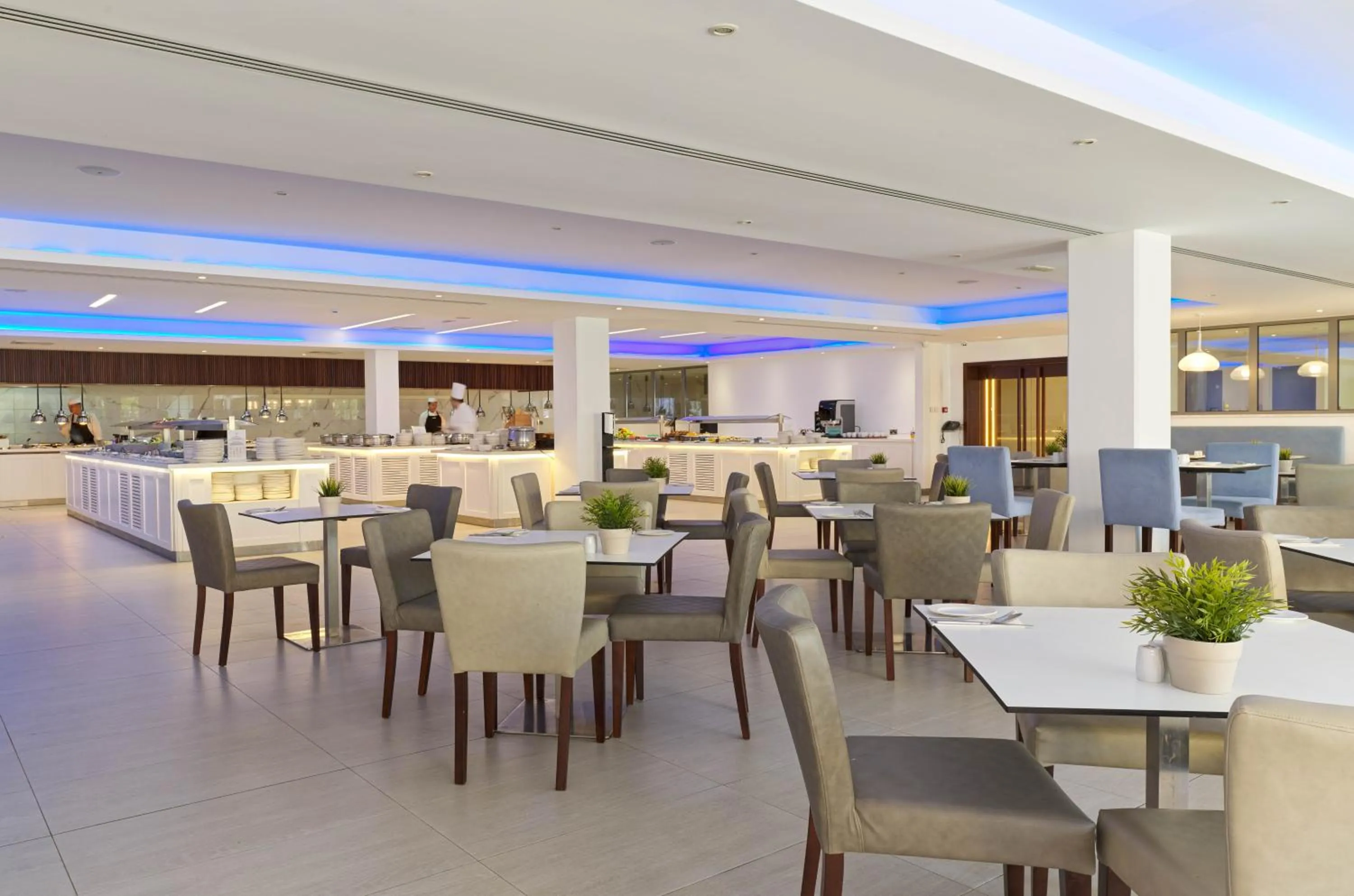 Restaurant/places to eat in St George Beach Hotel & Spa Resort