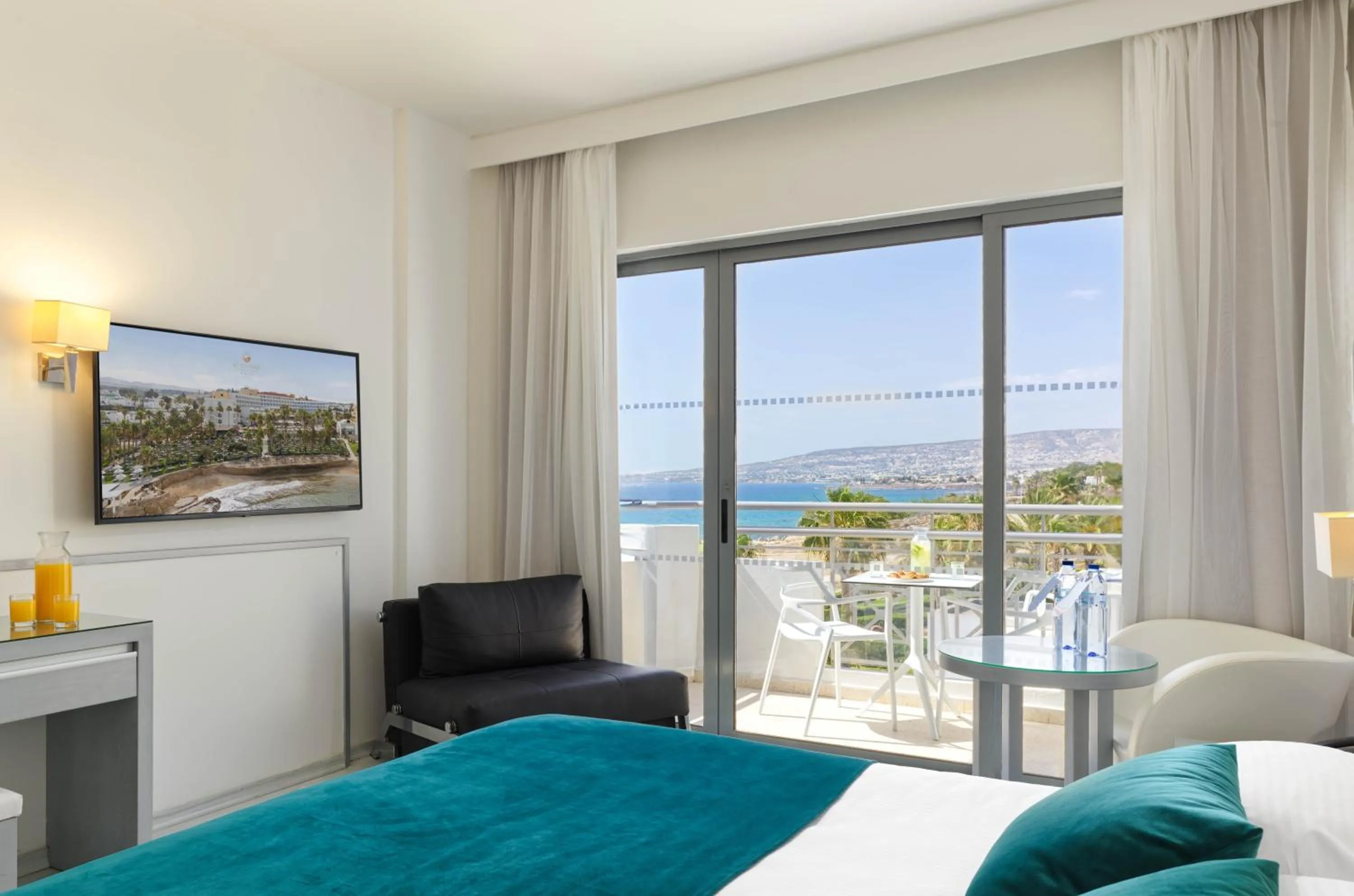 Bedroom, Bed in St George Beach Hotel & Spa Resort