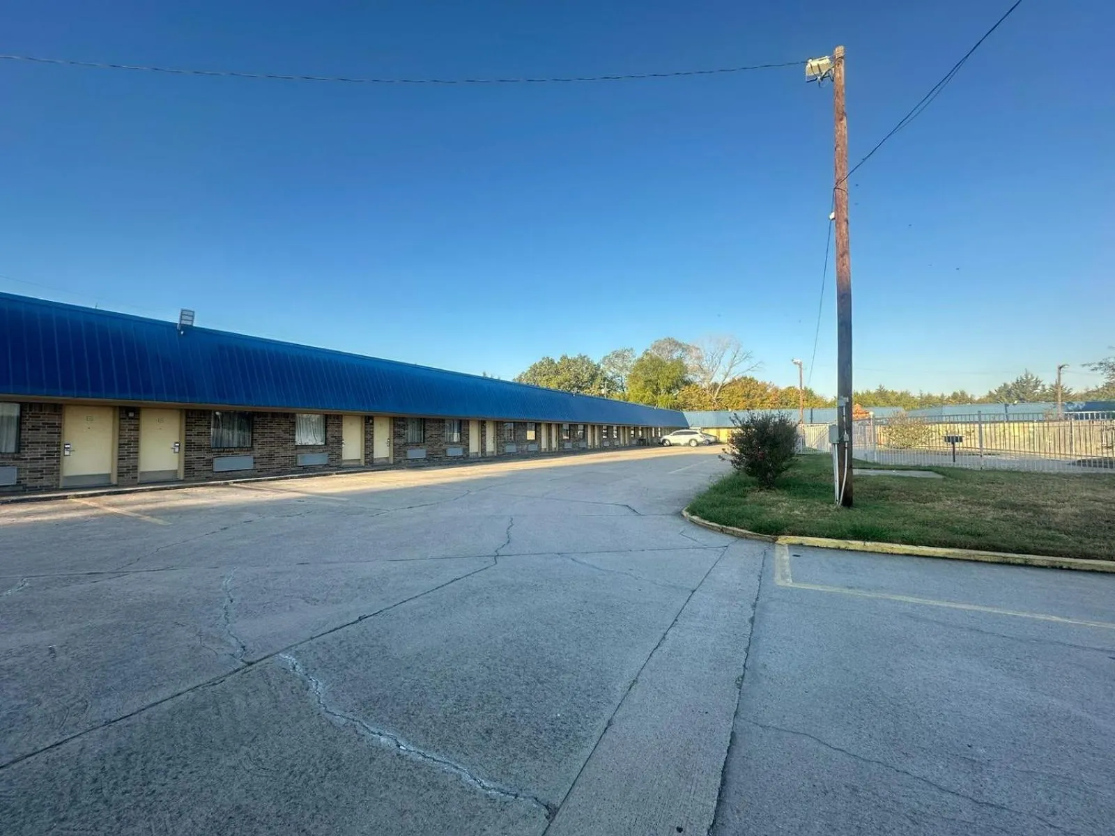 Parking in Loyalty Inn Gainesville