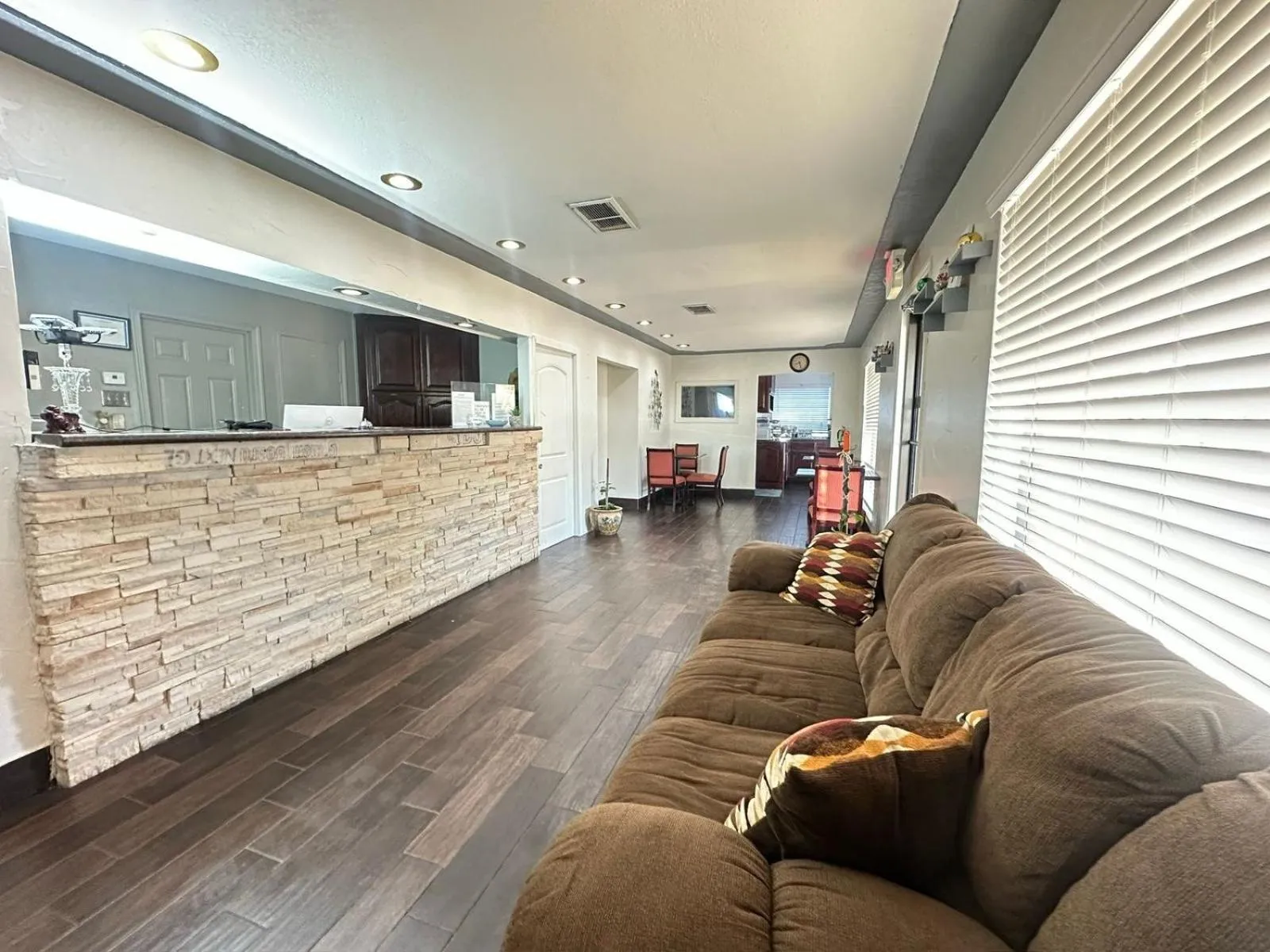 Lobby or reception in Loyalty Inn Gainesville