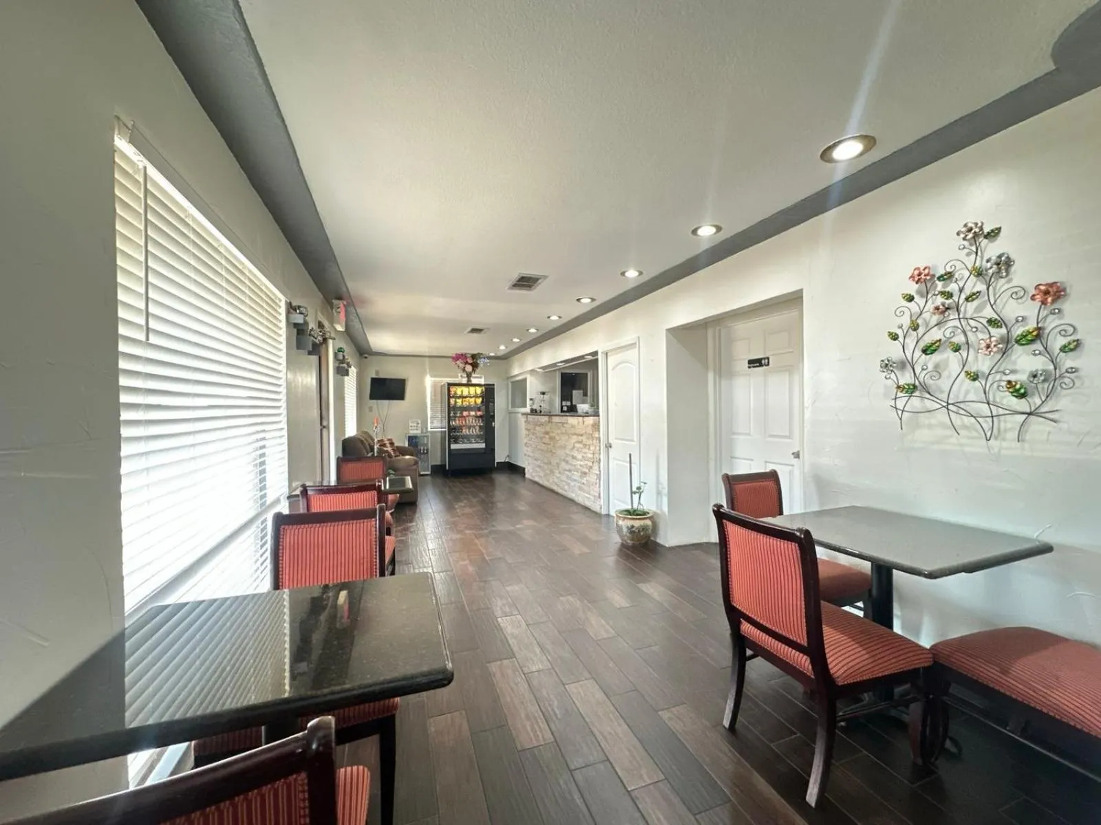 Breakfast in Loyalty Inn Gainesville