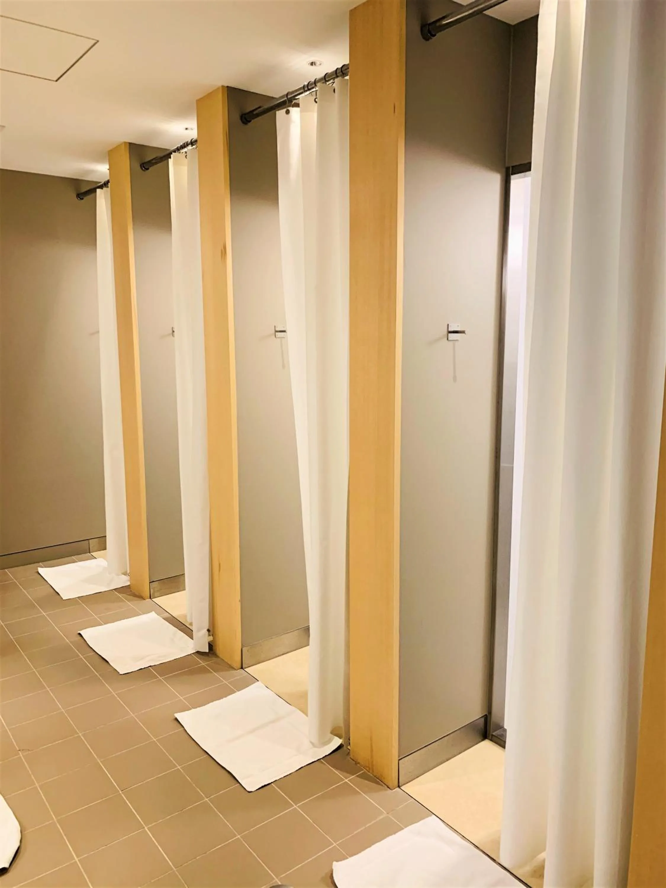 Shower in CAFE/MINIMAL HOTEL OUR OUR