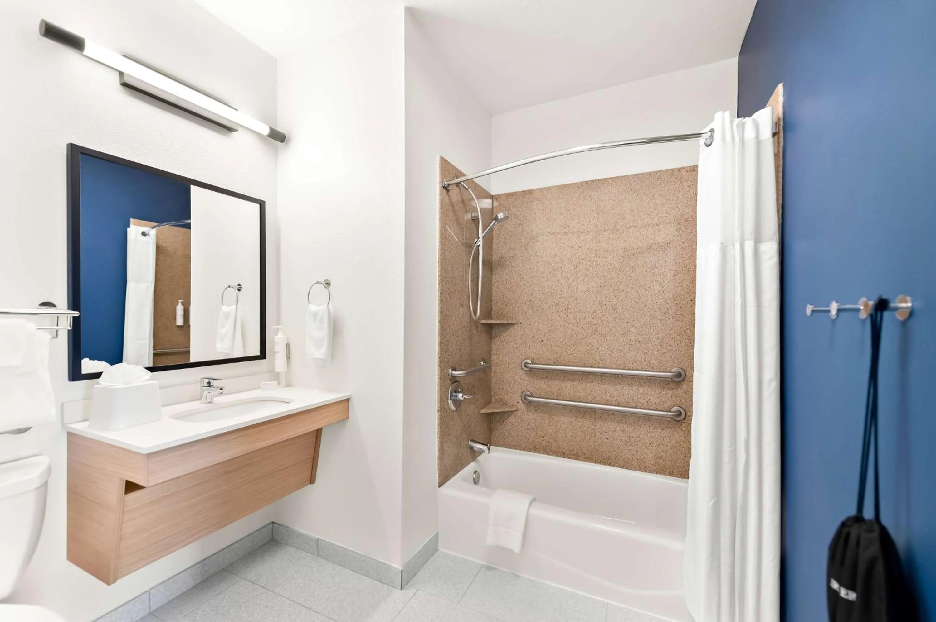 Bathroom in Hawthorn Suites by Wyndham Longview