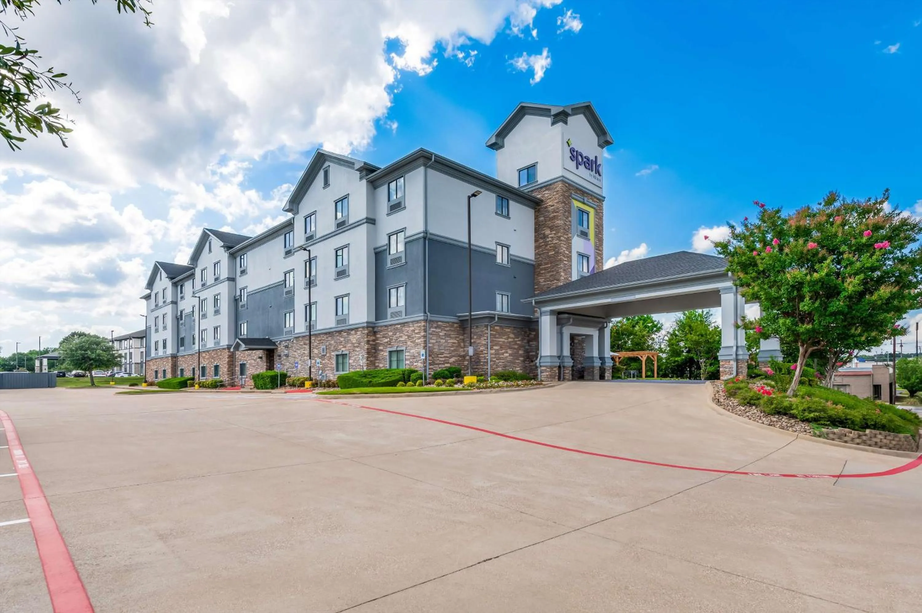 Property building in Hawthorn Suites by Wyndham Longview