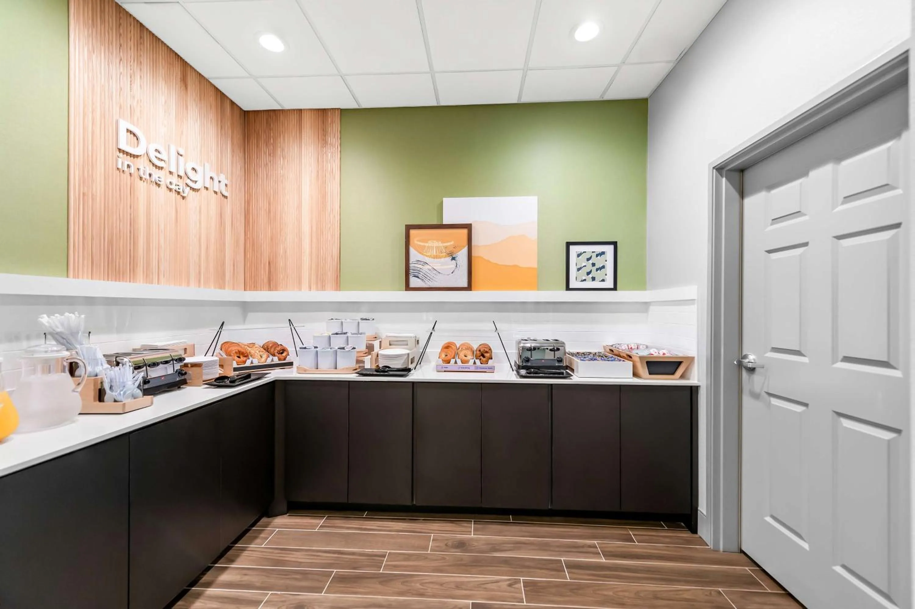 Breakfast in Hawthorn Suites by Wyndham Longview