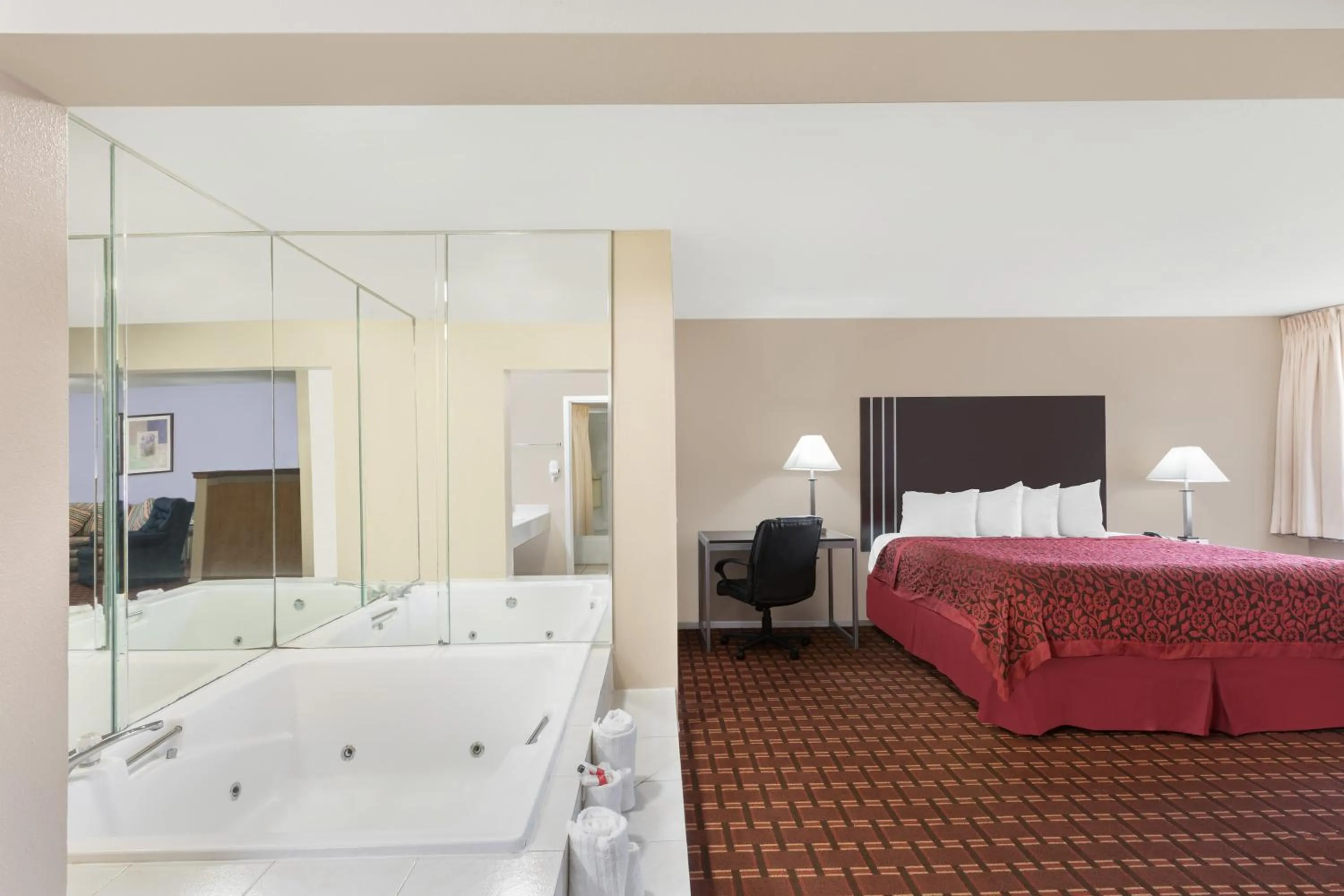 Photo of the whole room, Bed in Days Inn by Wyndham College Station University Drive