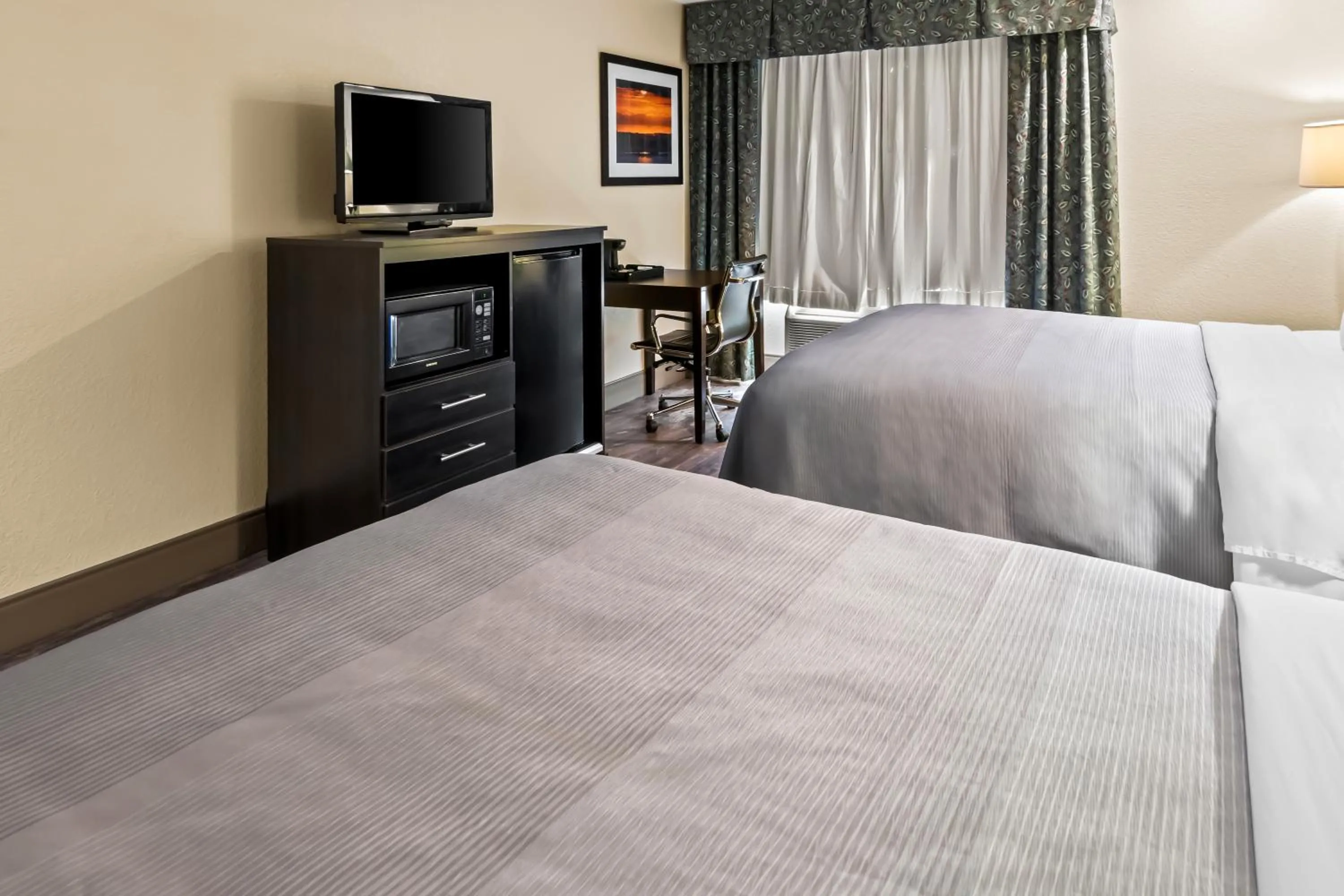 Bedroom, Bed in Quality Inn & Suites - Granbury