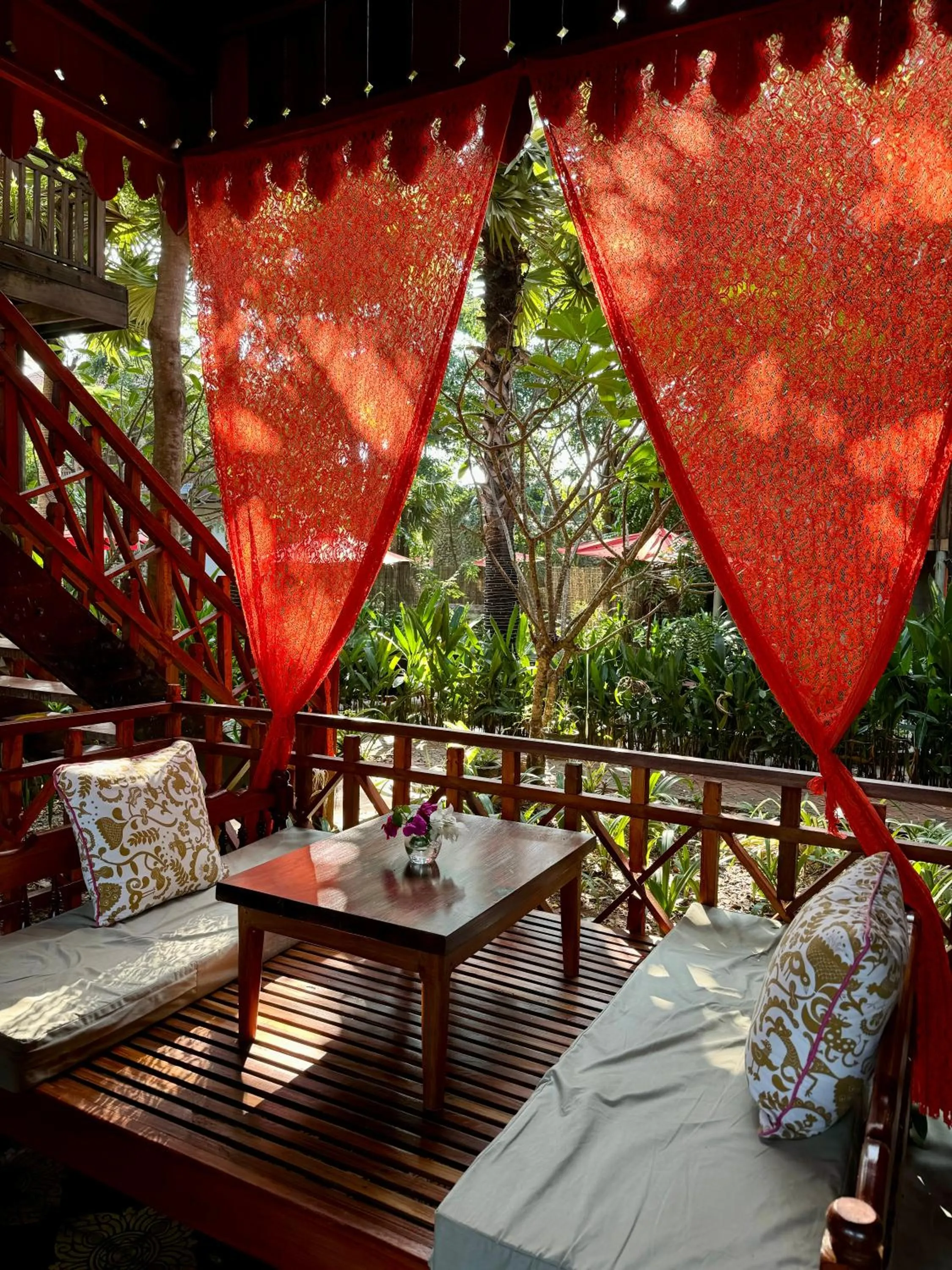 Restaurant/places to eat in Dontrei Villa Angkor