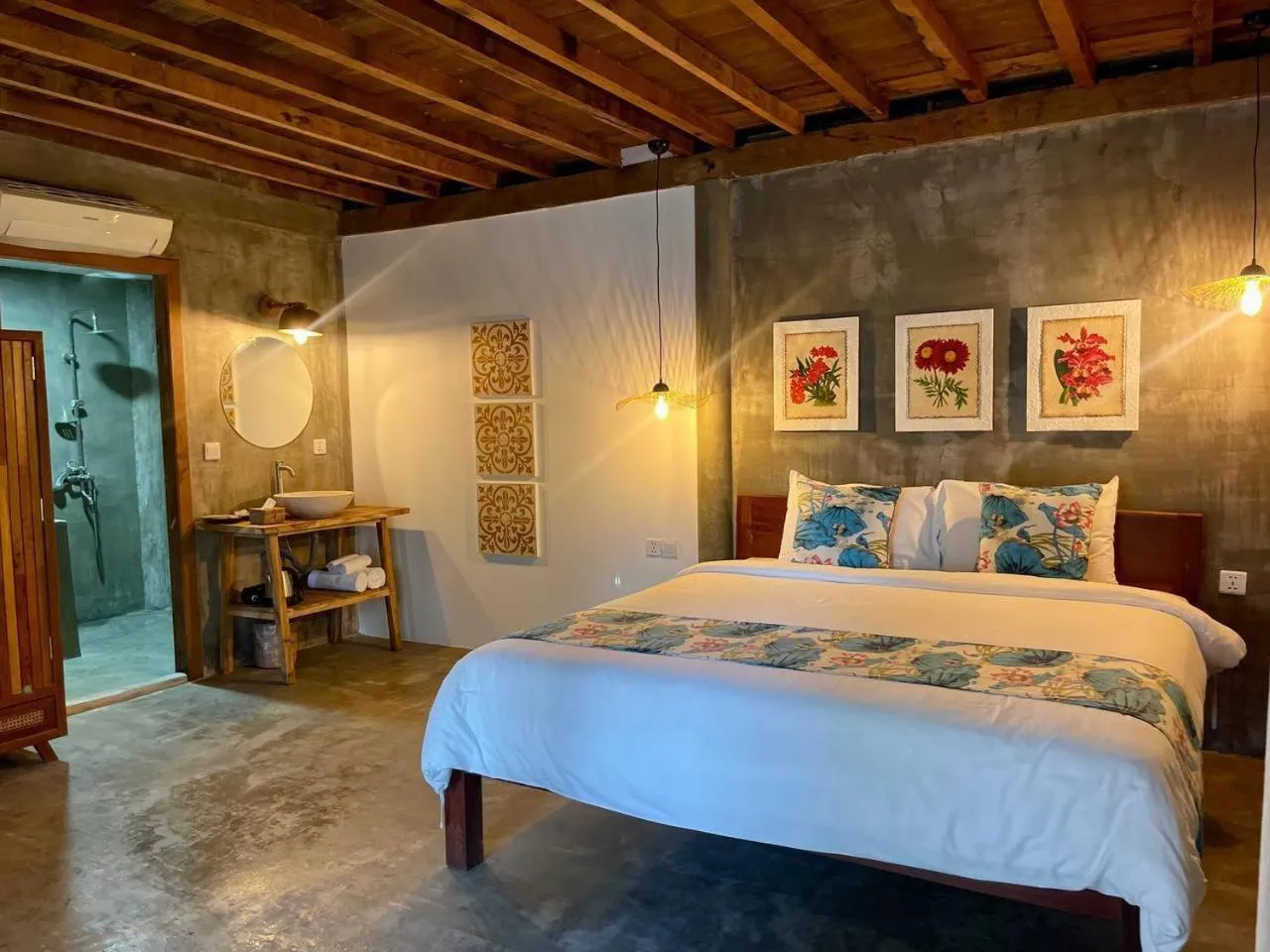 Bedroom, Bed in Dontrei Villa Angkor