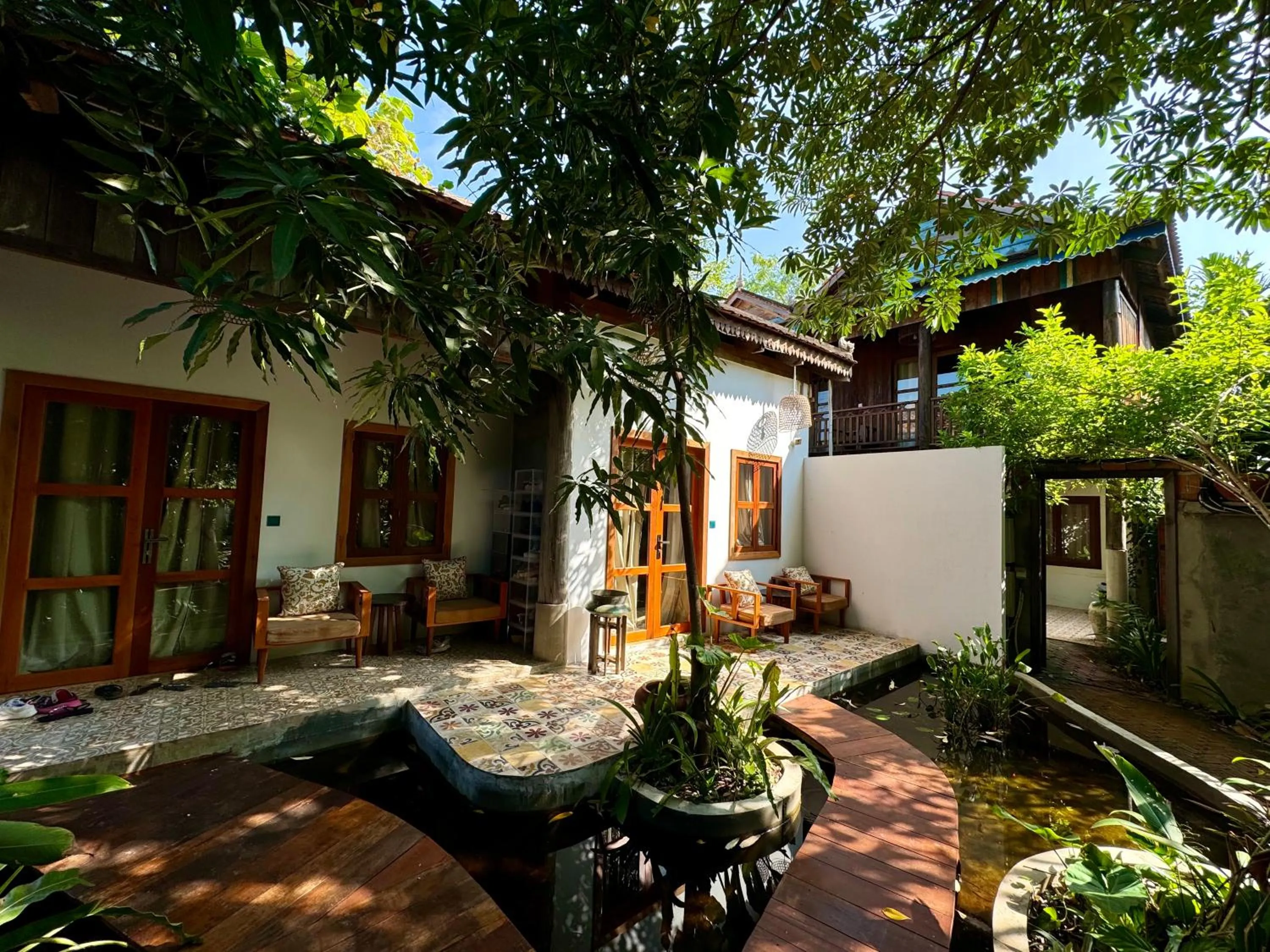 Property building in Dontrei Villa Angkor