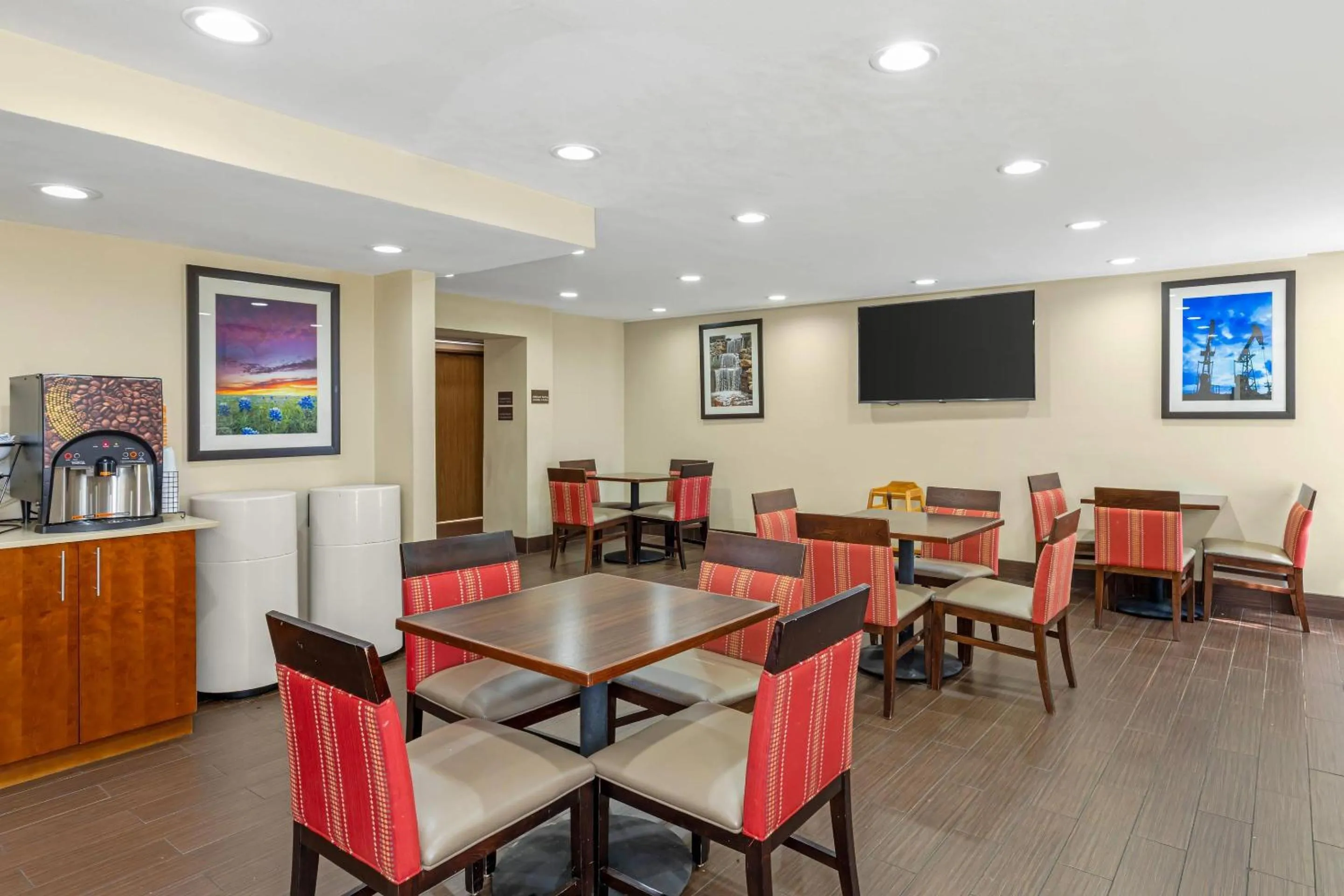 Breakfast in Comfort Inn Wichita Falls North