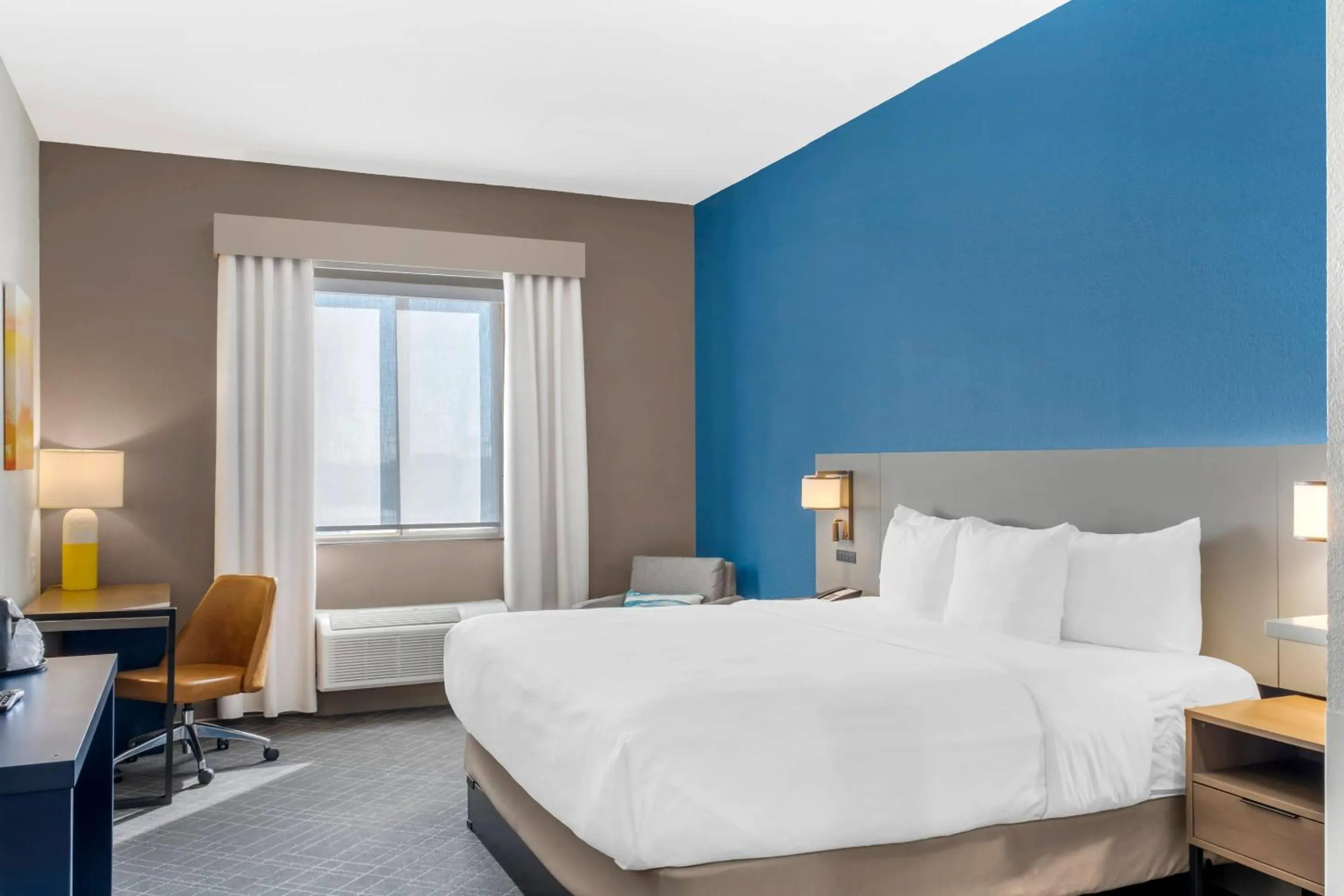 Bedroom, Bed in Comfort Inn & Suites El Paso I-10 Airport Area