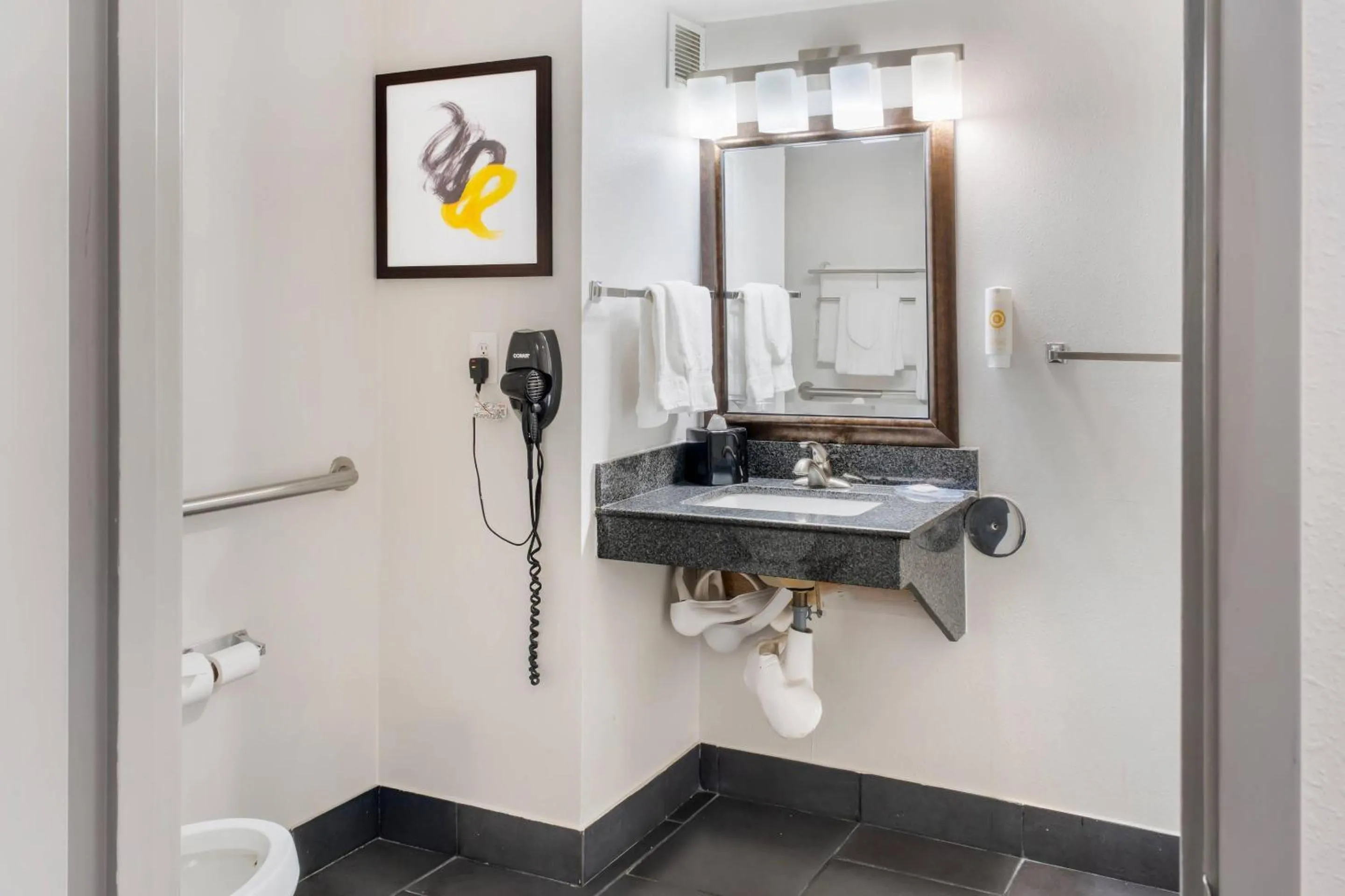 Bedroom in Comfort Inn & Suites El Paso I-10 Airport Area