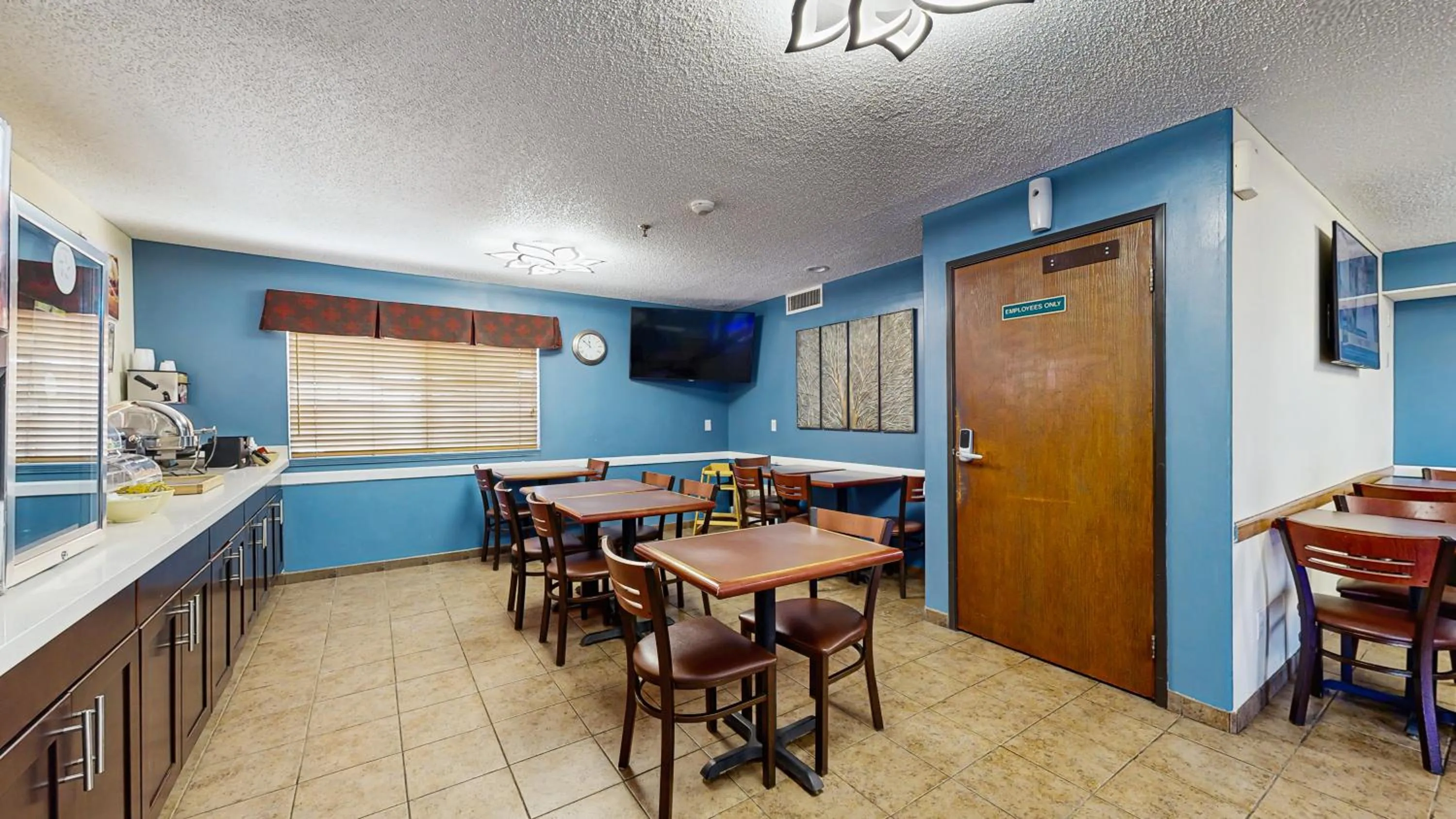 Breakfast in Quality Inn Van Horn