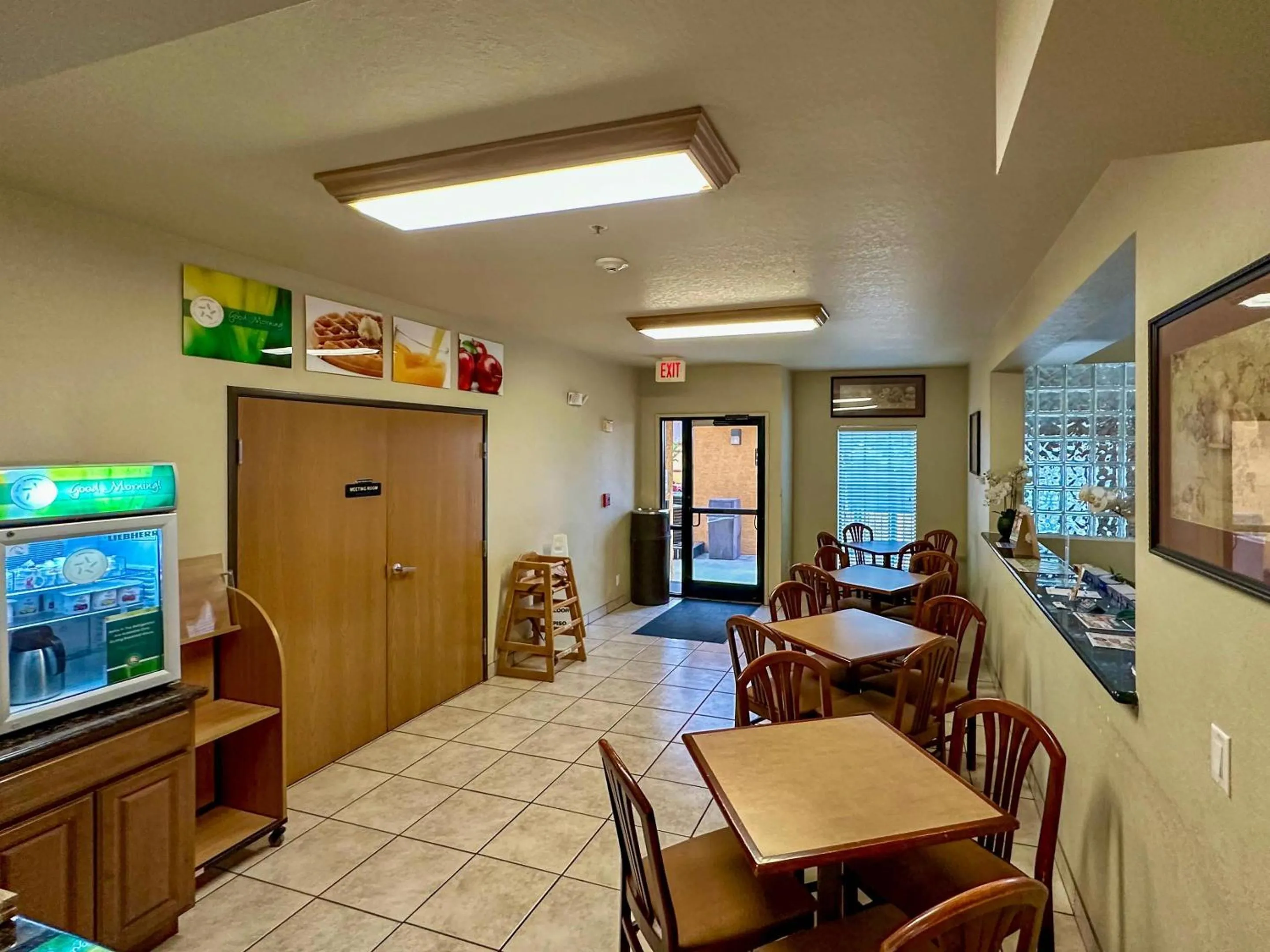 Breakfast in Quality Suites San Antonio Brooks City Base