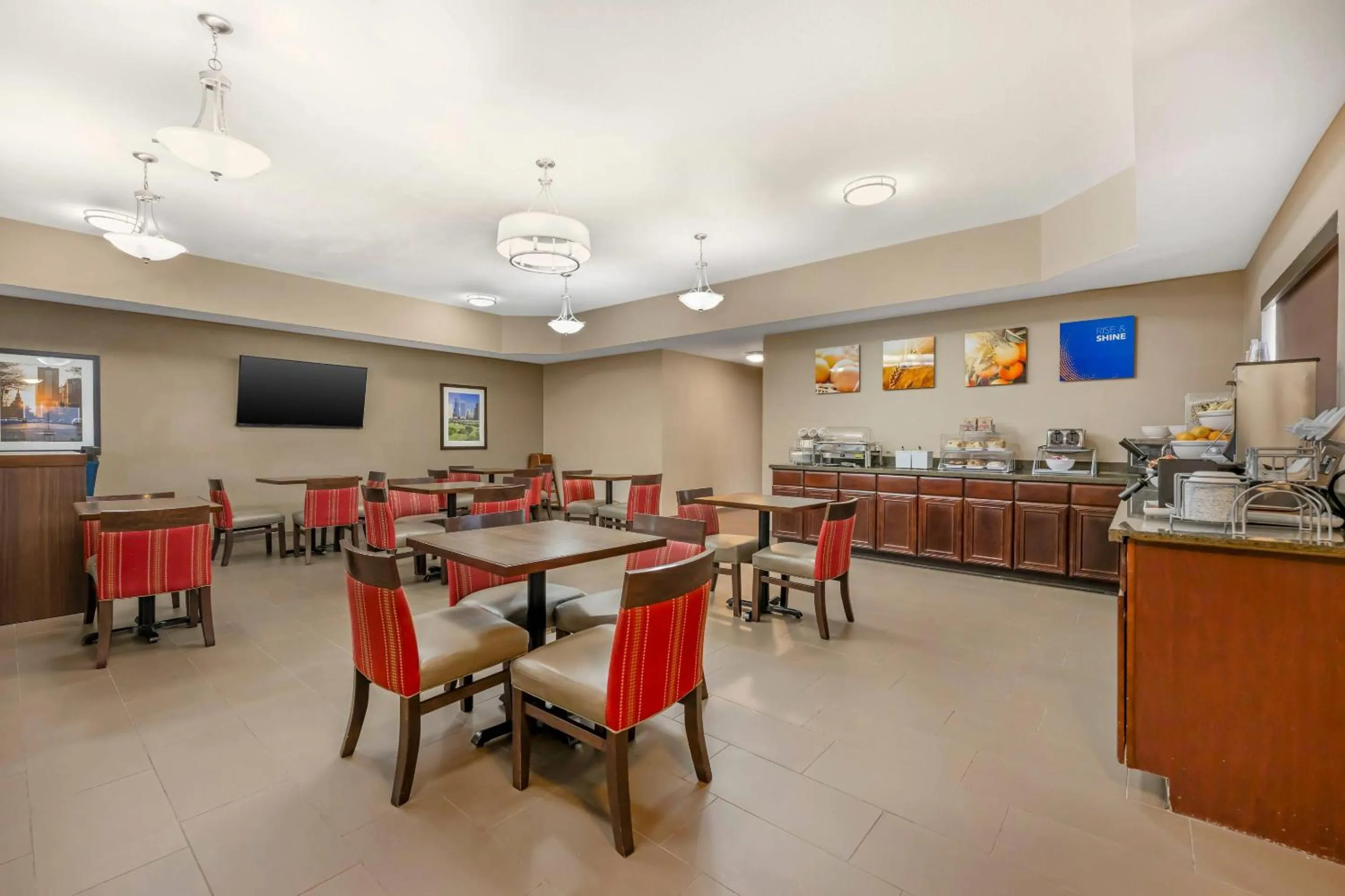 Breakfast in Comfort Inn I-20 Midland Stanton