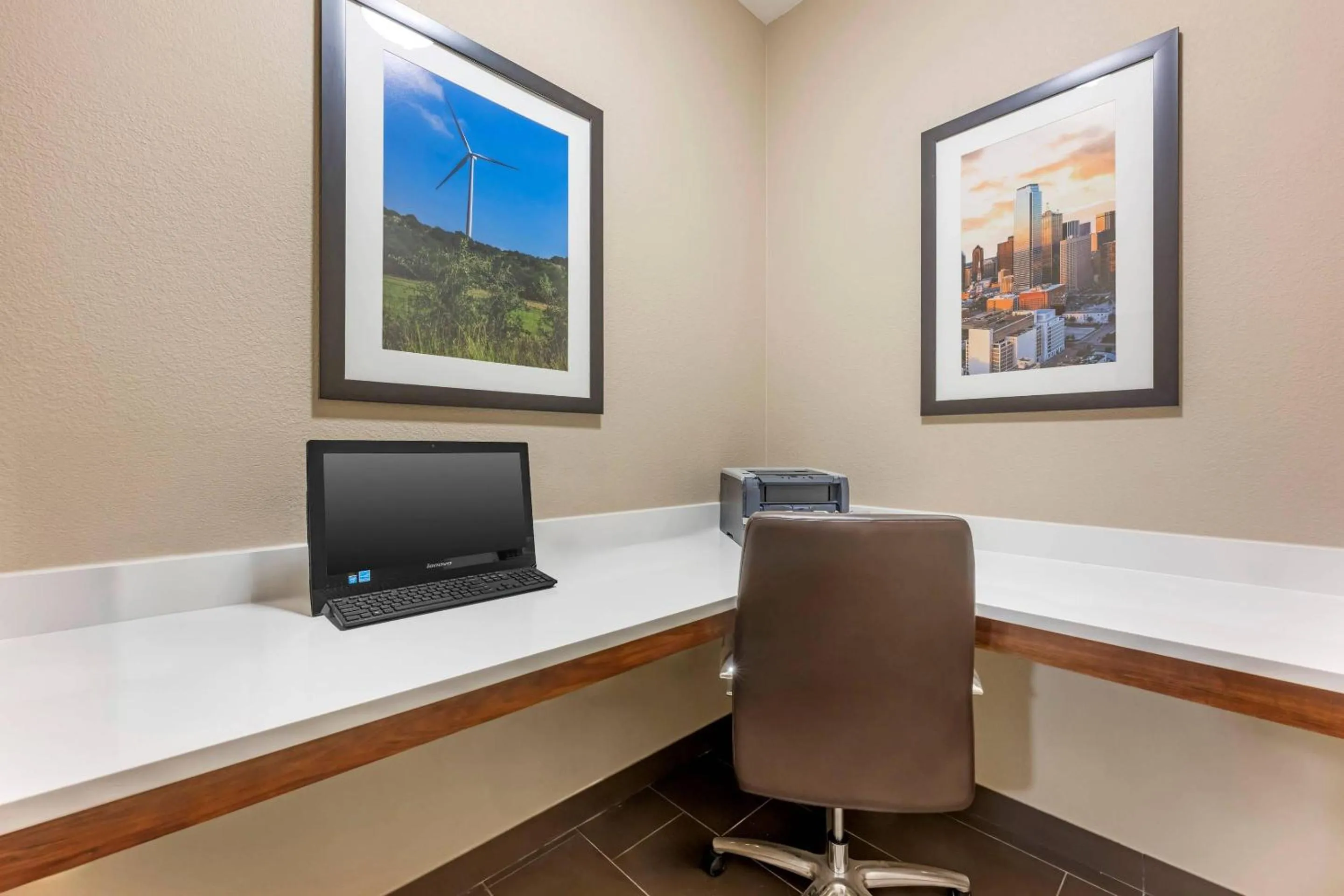 Business facilities in Comfort Inn I-20 Midland Stanton