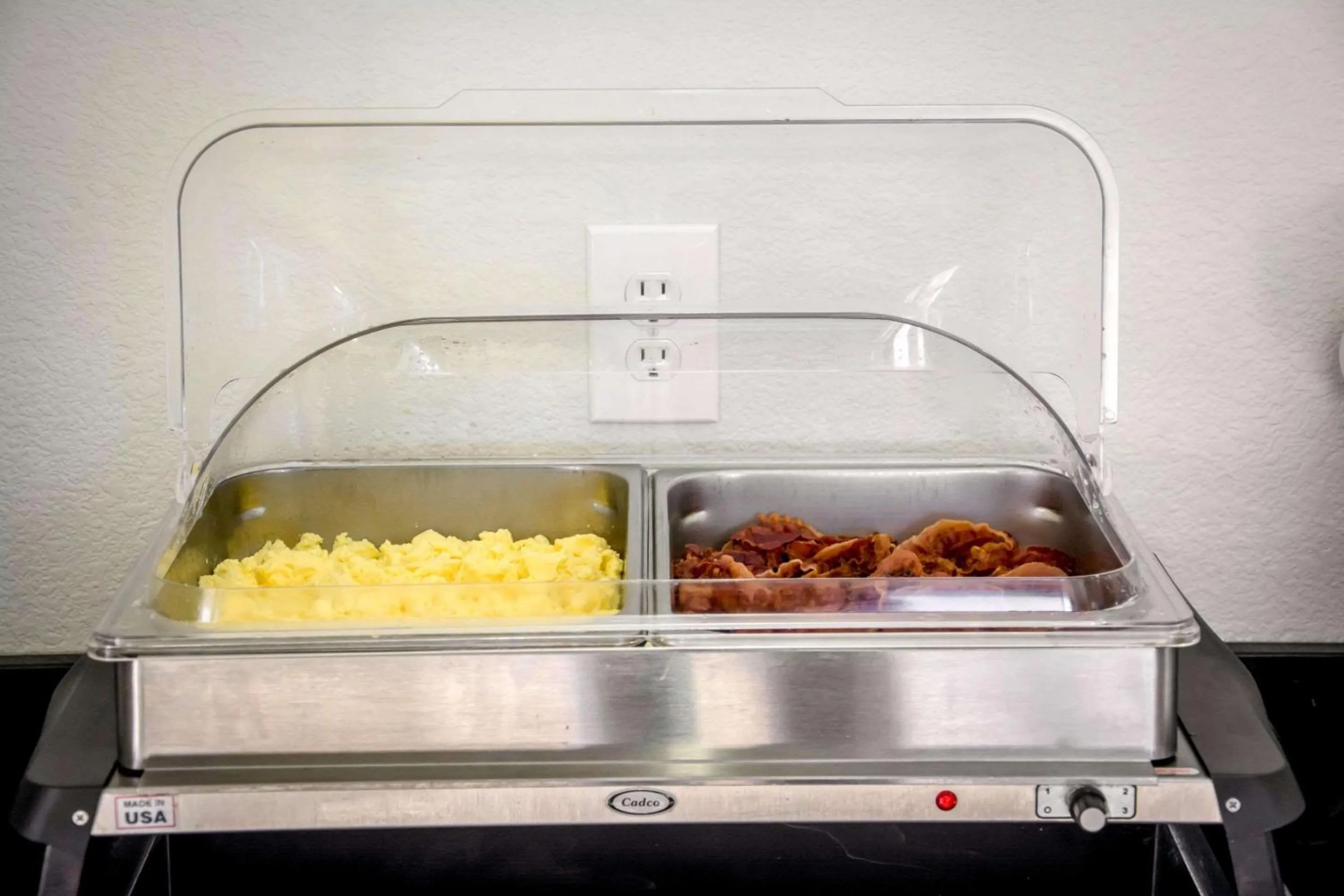 Restaurant/places to eat in Sleep Inn & Suites Center