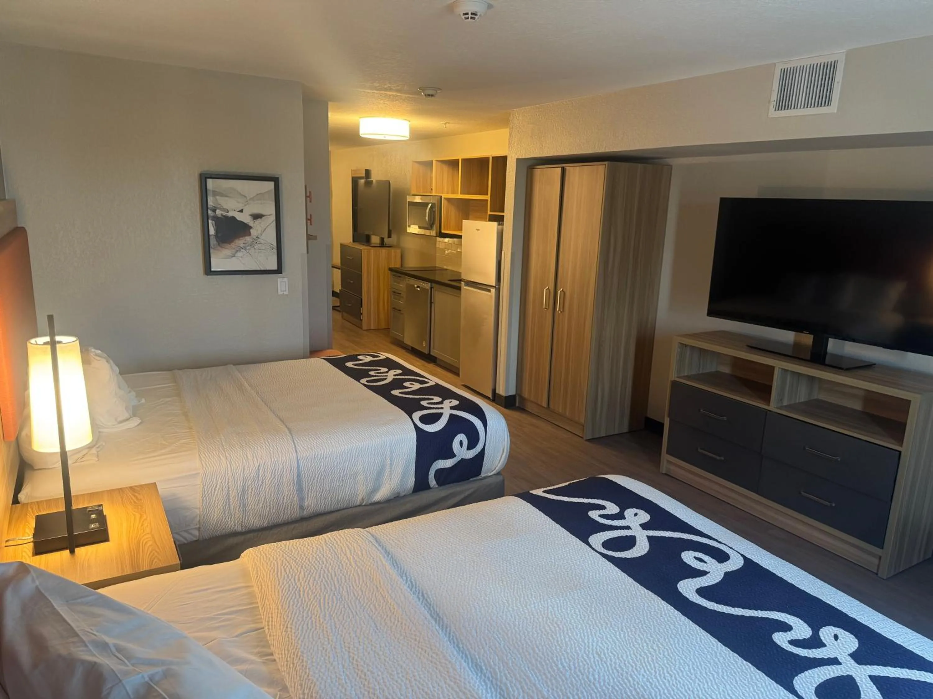 Bed in Pulse Pnt Stes at Fort Sam Hou