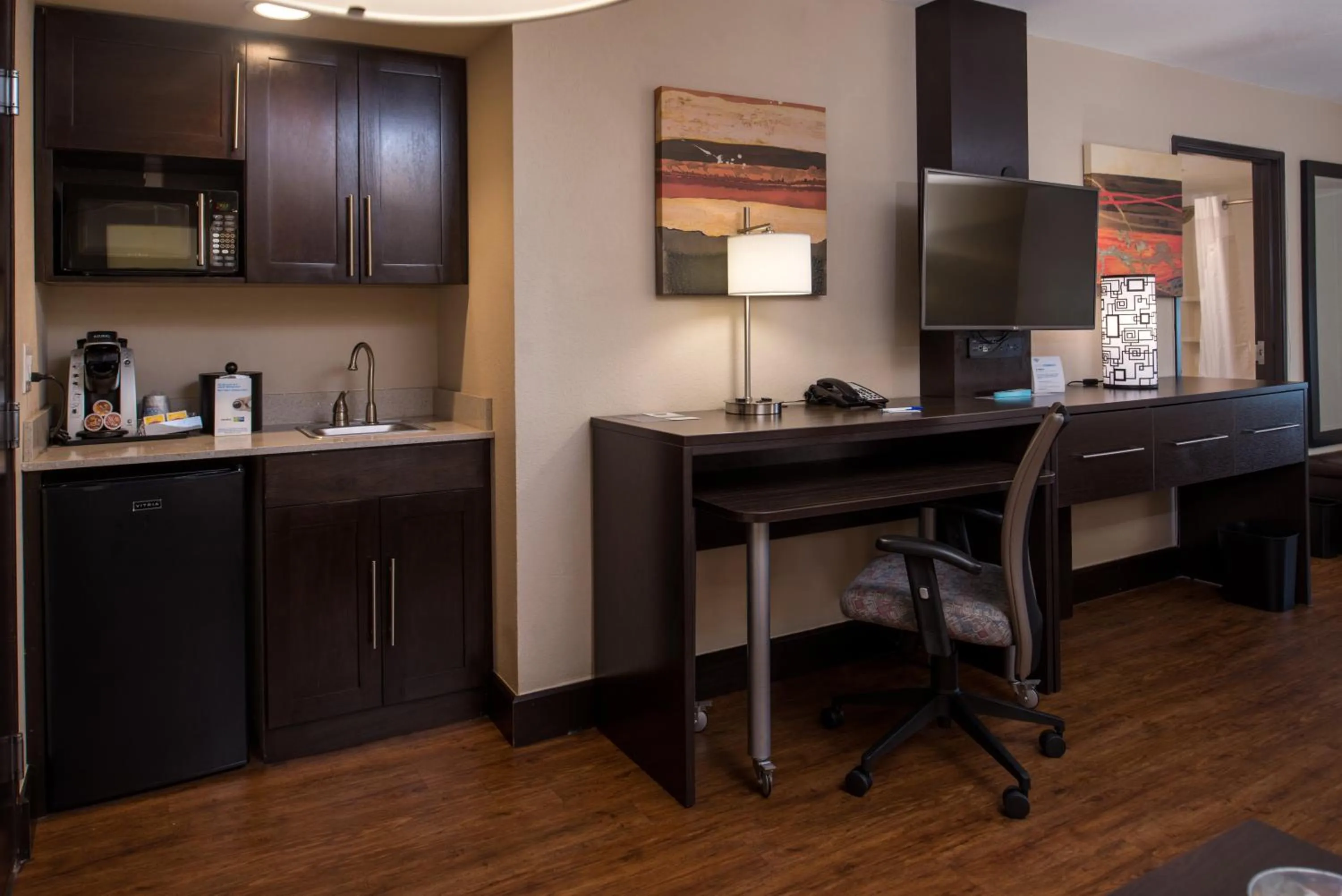 Photo of the whole room in Holiday Inn Express & Suites San Antonio Medical - Six Flags by IHG