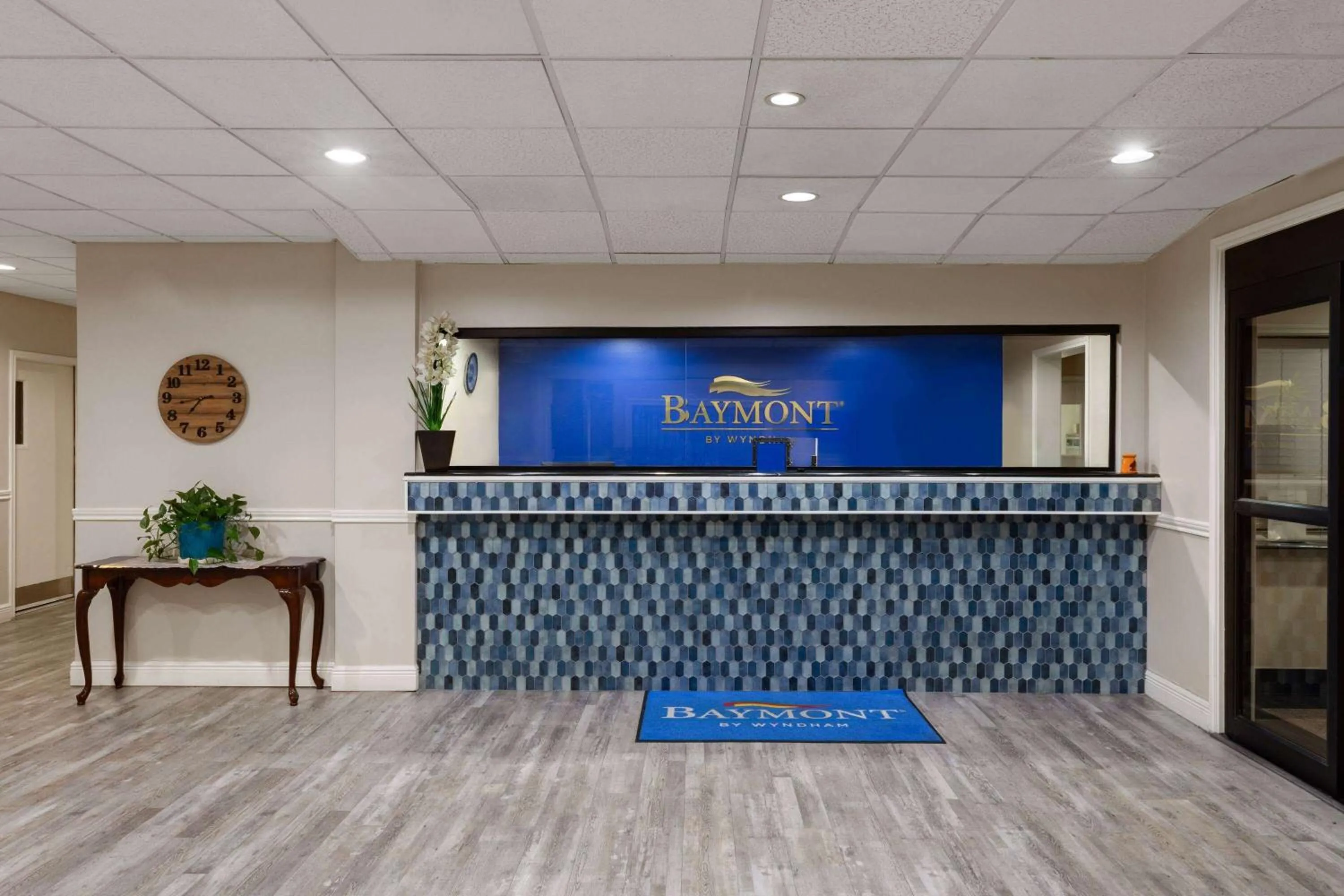 Lobby or reception in Baymont by Wyndham Houston Brookhollow
