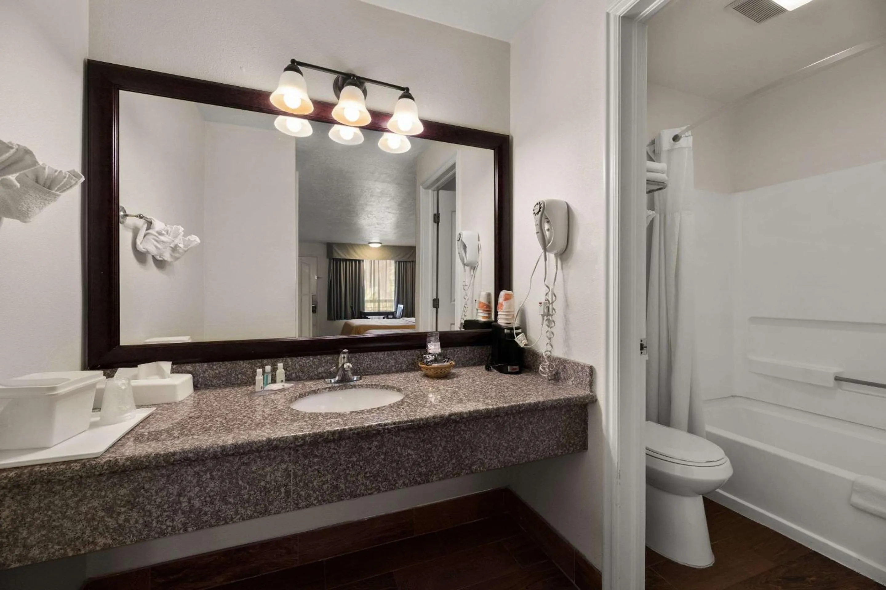 Bedroom in Quality Inn Saint George South Bluff