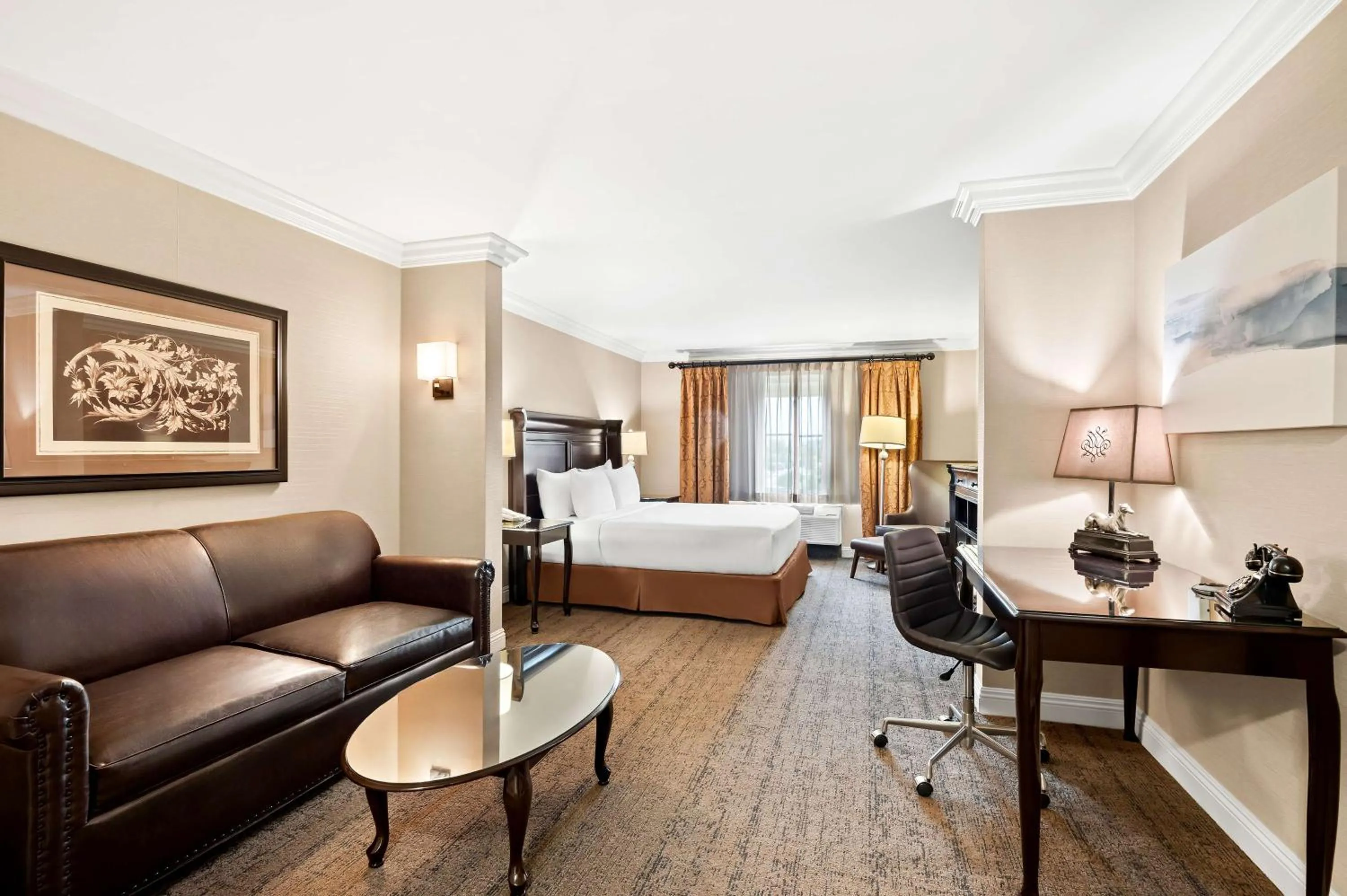 Photo of the whole room, Bed in Best Western Ontario Mills Mall