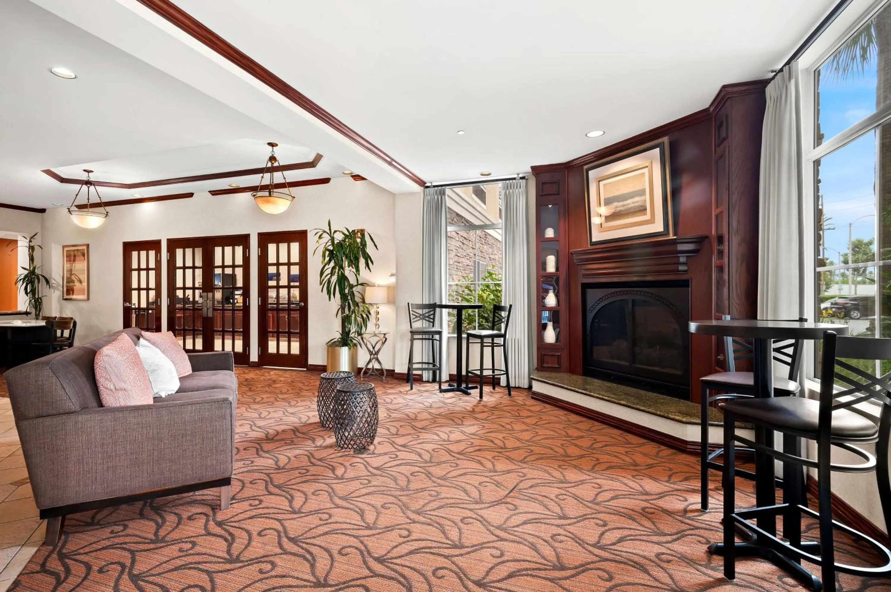 Lobby or reception in Best Western Ontario Mills Mall