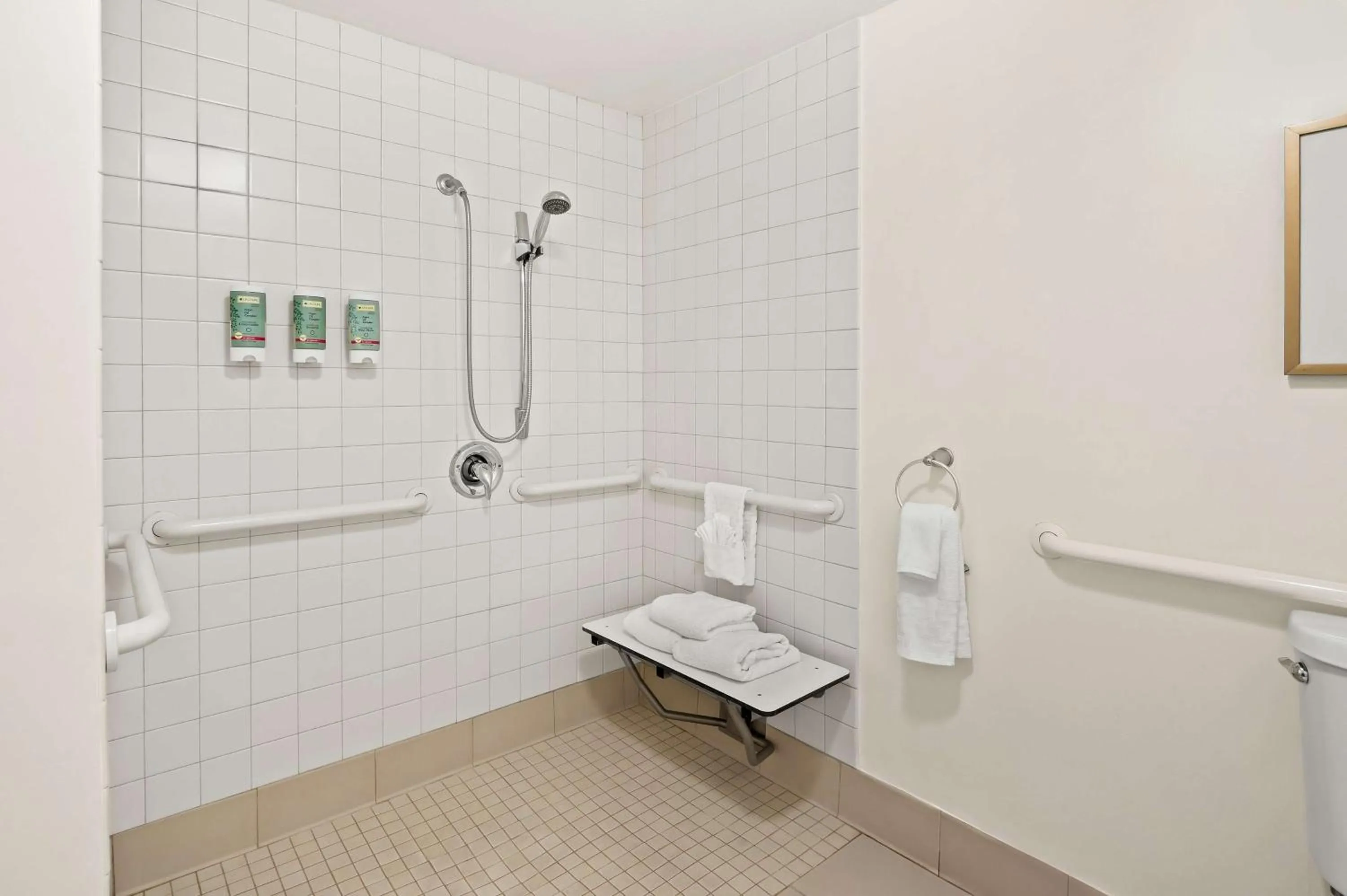 Bathroom in Best Western Ontario Mills Mall