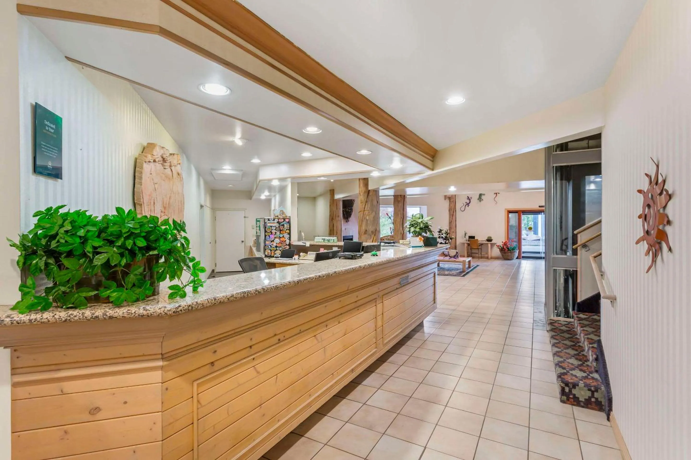 Lobby or reception in Quality Suites Moab near Arches National Park