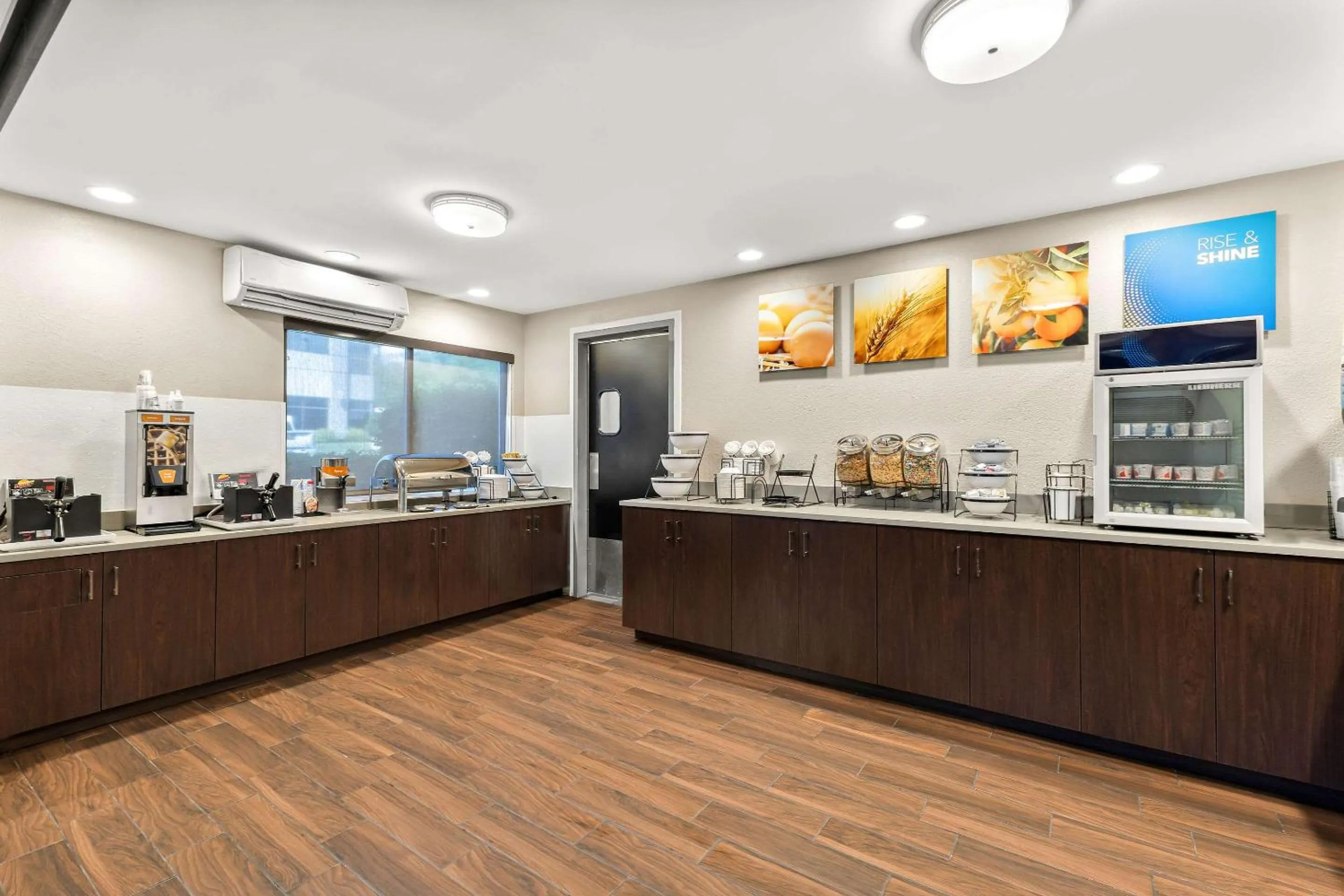 Breakfast in Comfort Inn Layton - Salt Lake City