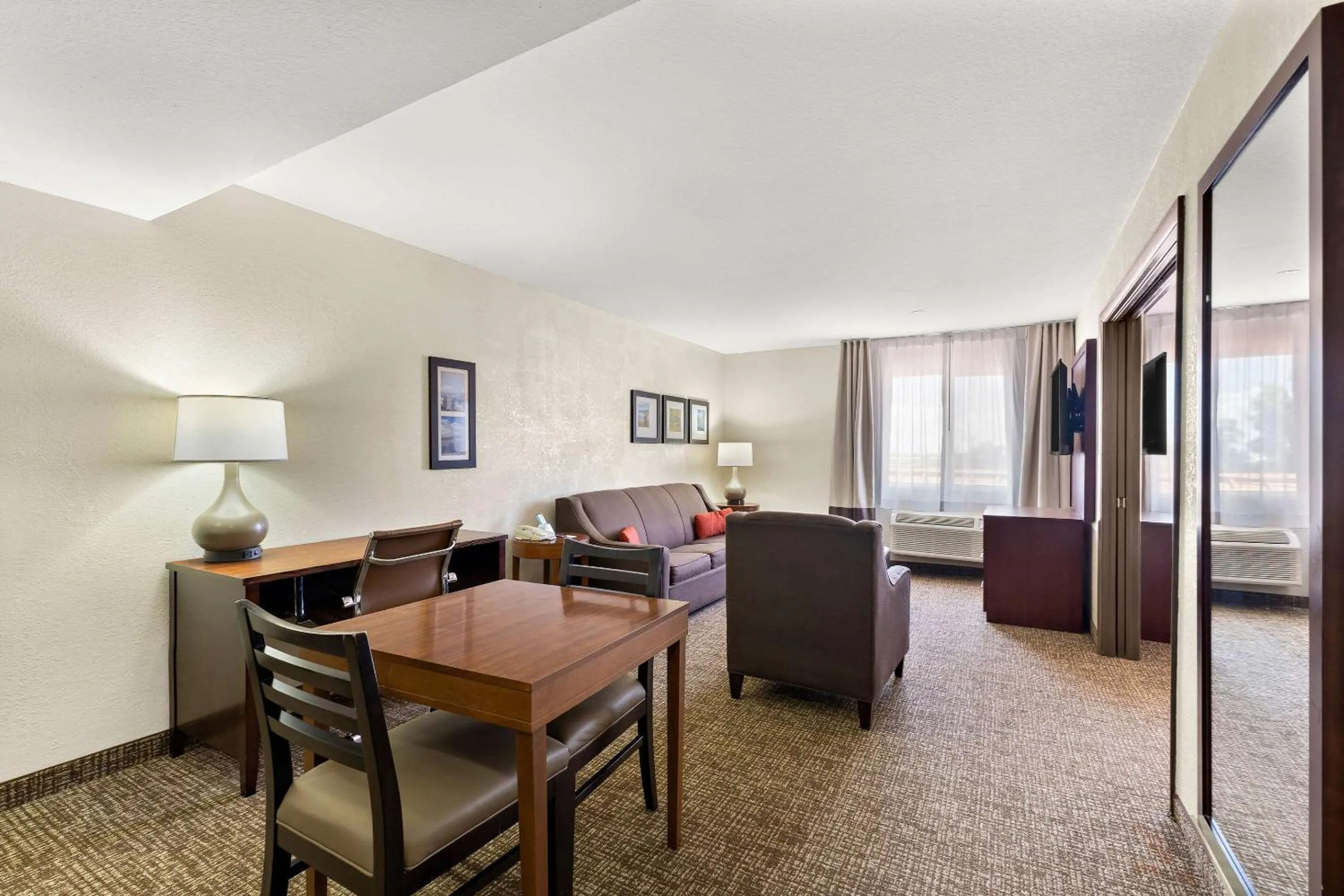 Bedroom in Comfort Inn Layton - Salt Lake City