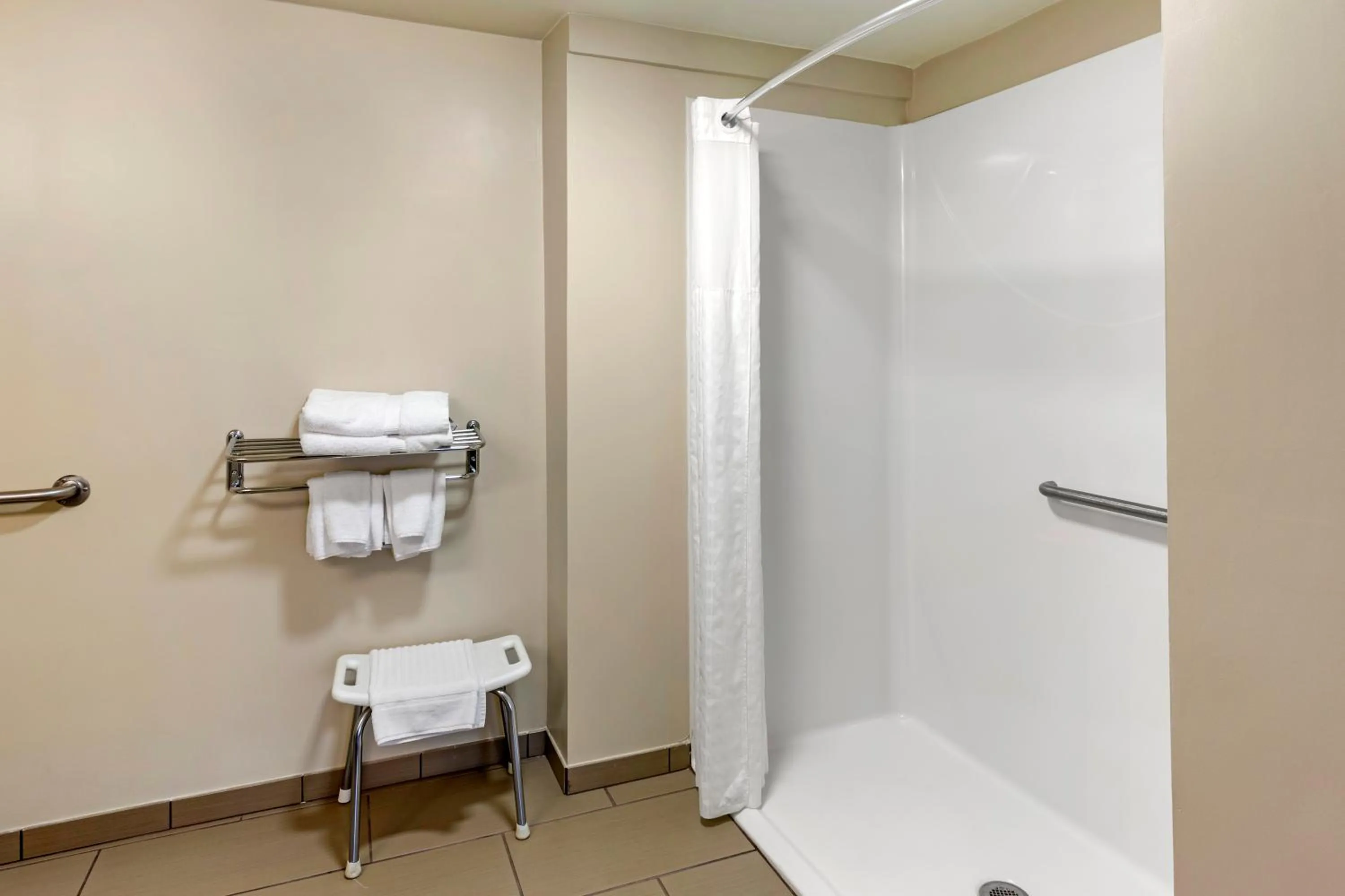 Shower in Comfort Inn Layton - Salt Lake City