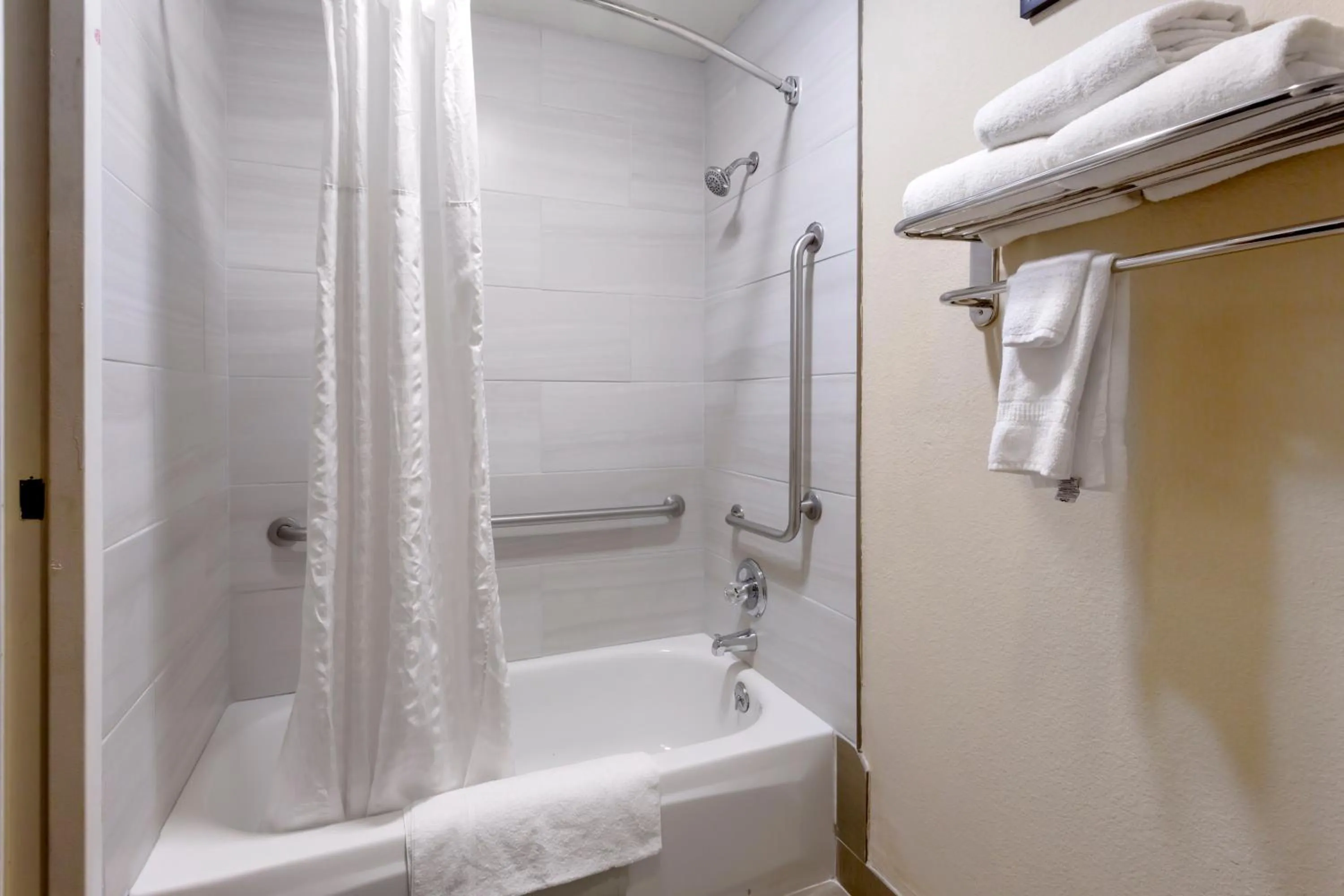 Bathroom in Comfort Inn & Suites Woods Cross - Salt Lake City North