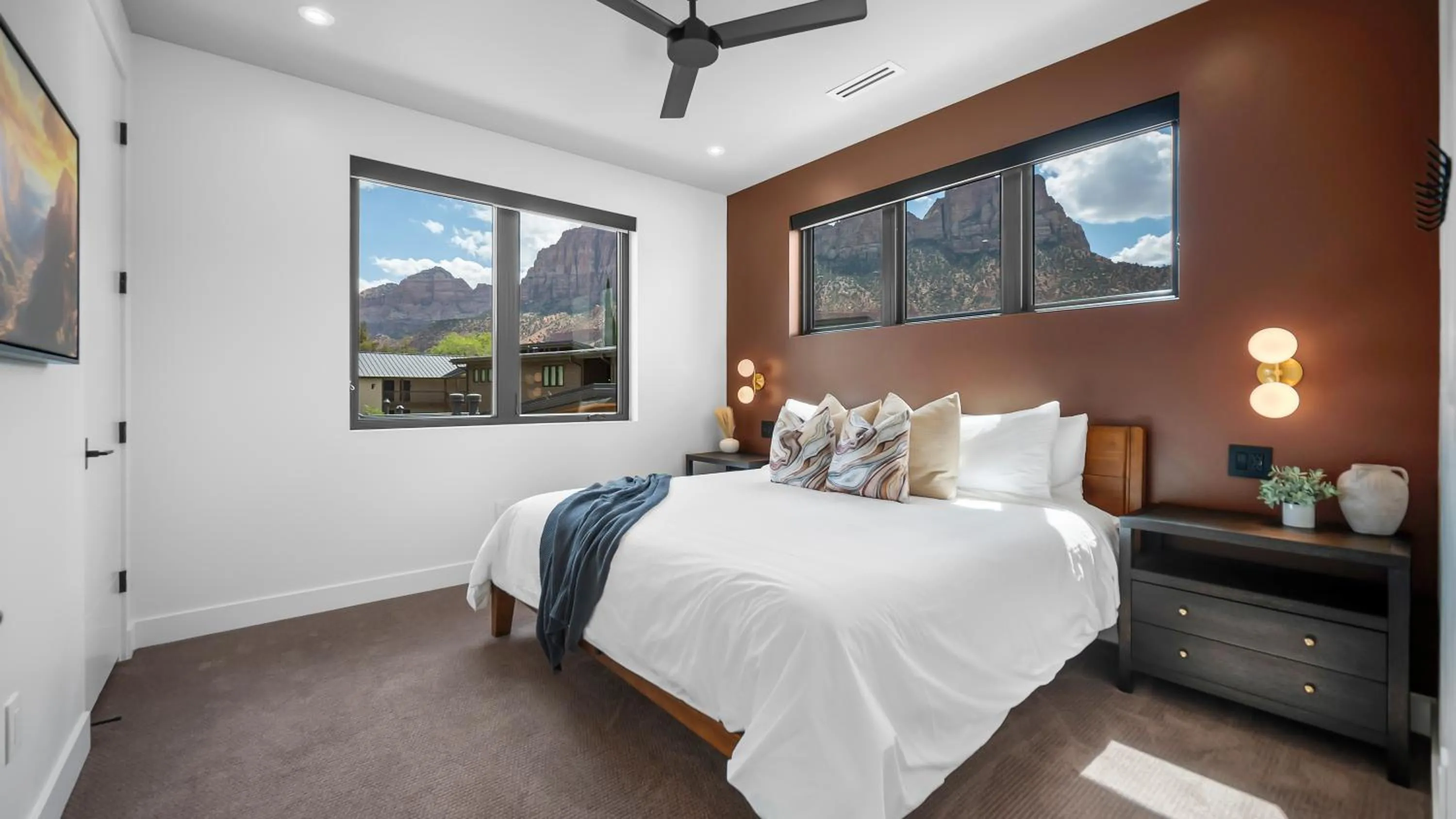 Bed in Montclair at Zion