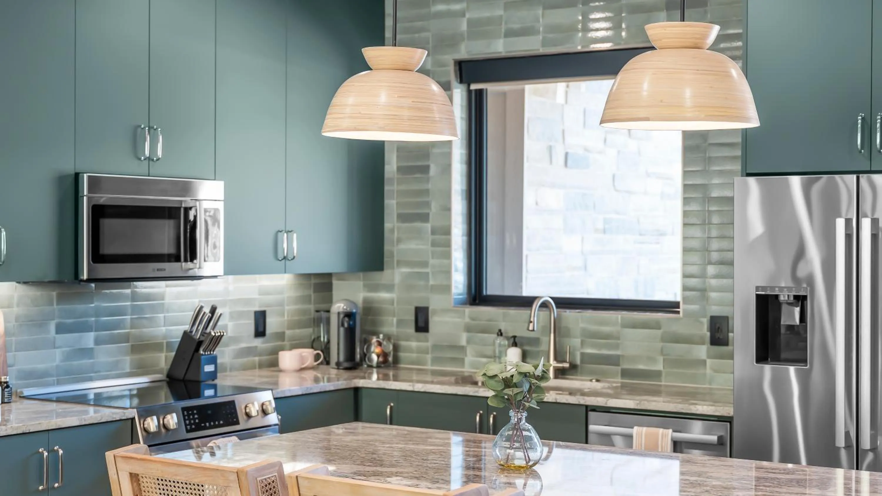 Coffee/tea facilities in Montclair at Zion