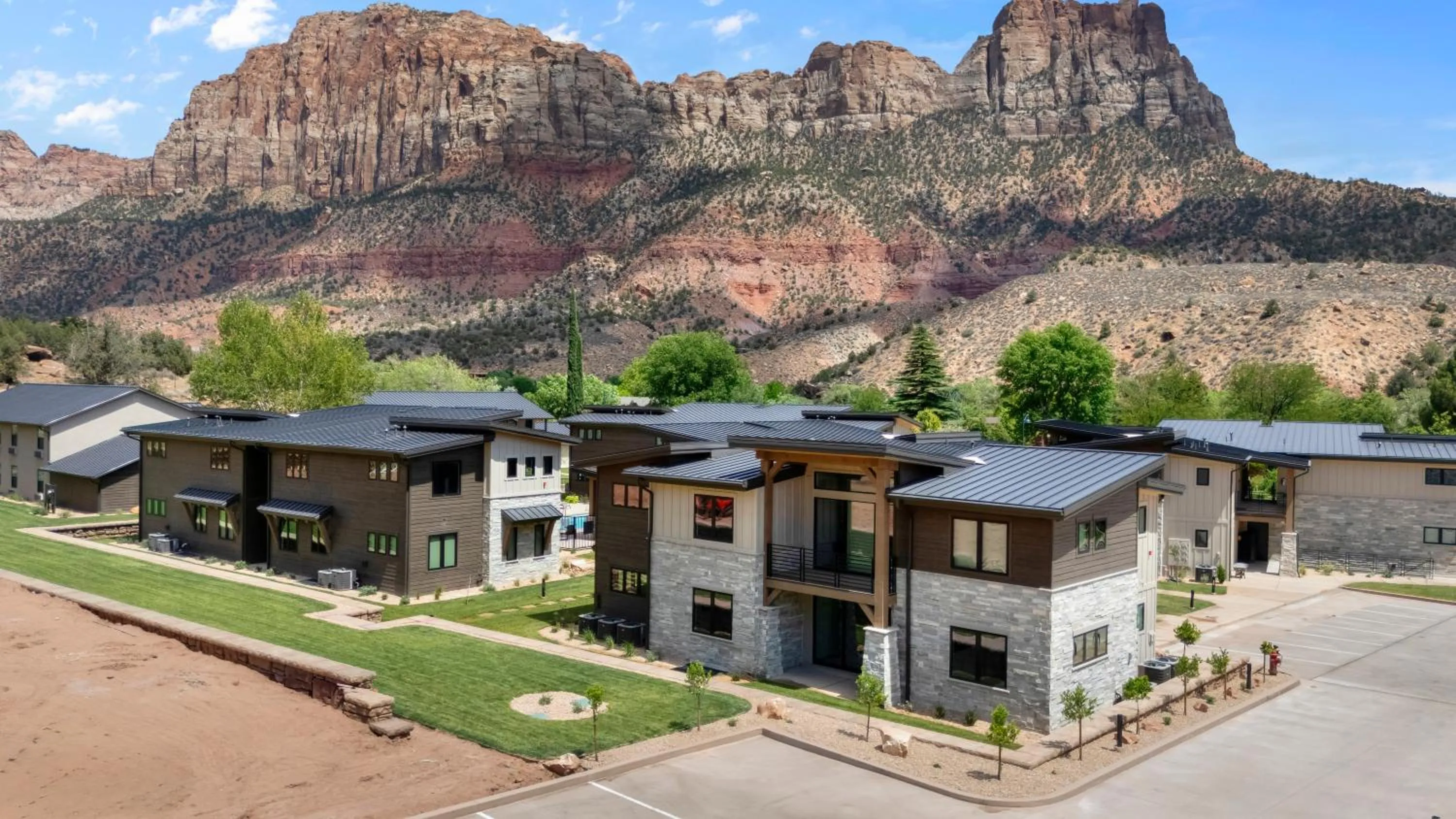 Property building in Montclair at Zion