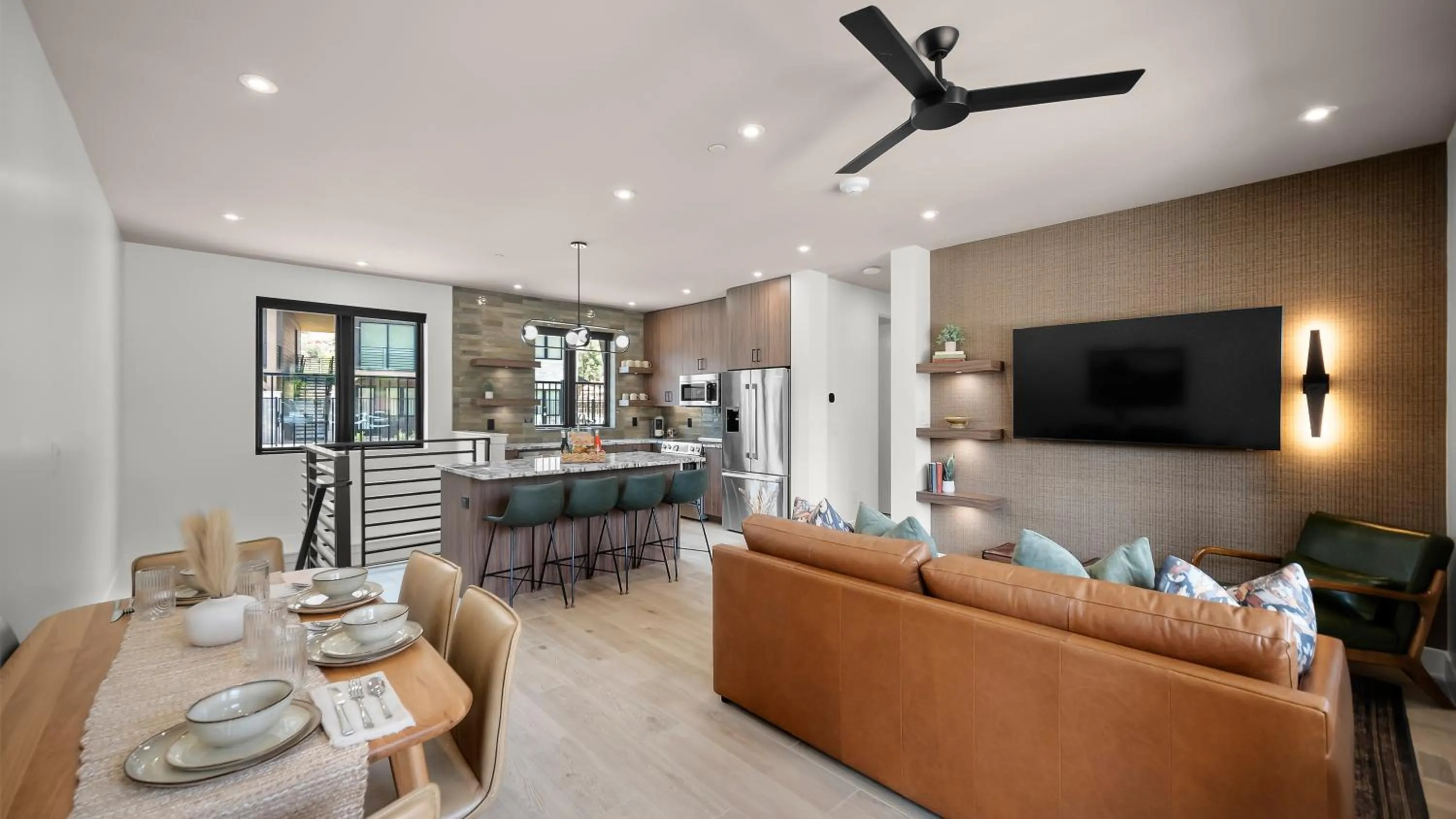 TV and multimedia in Montclair at Zion